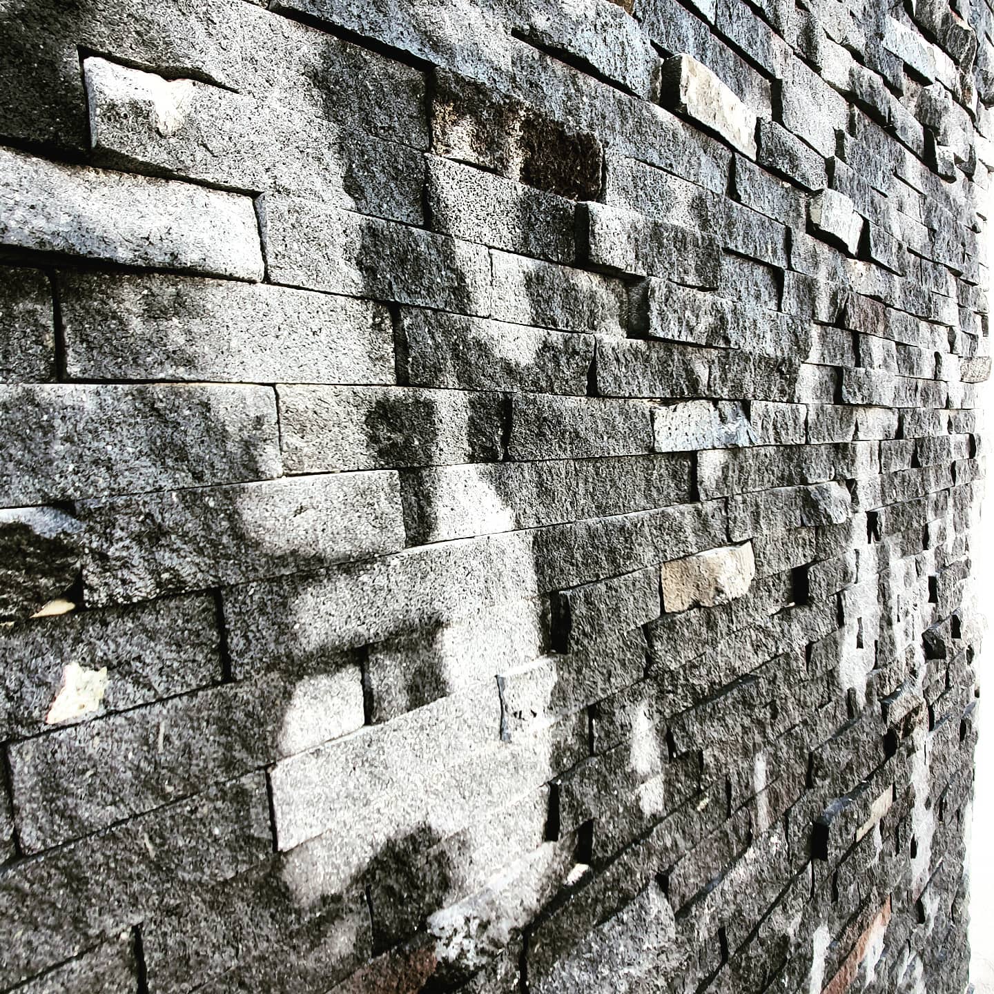 texturas-piedra-volc-nica-sagama-arquitectos-facebook