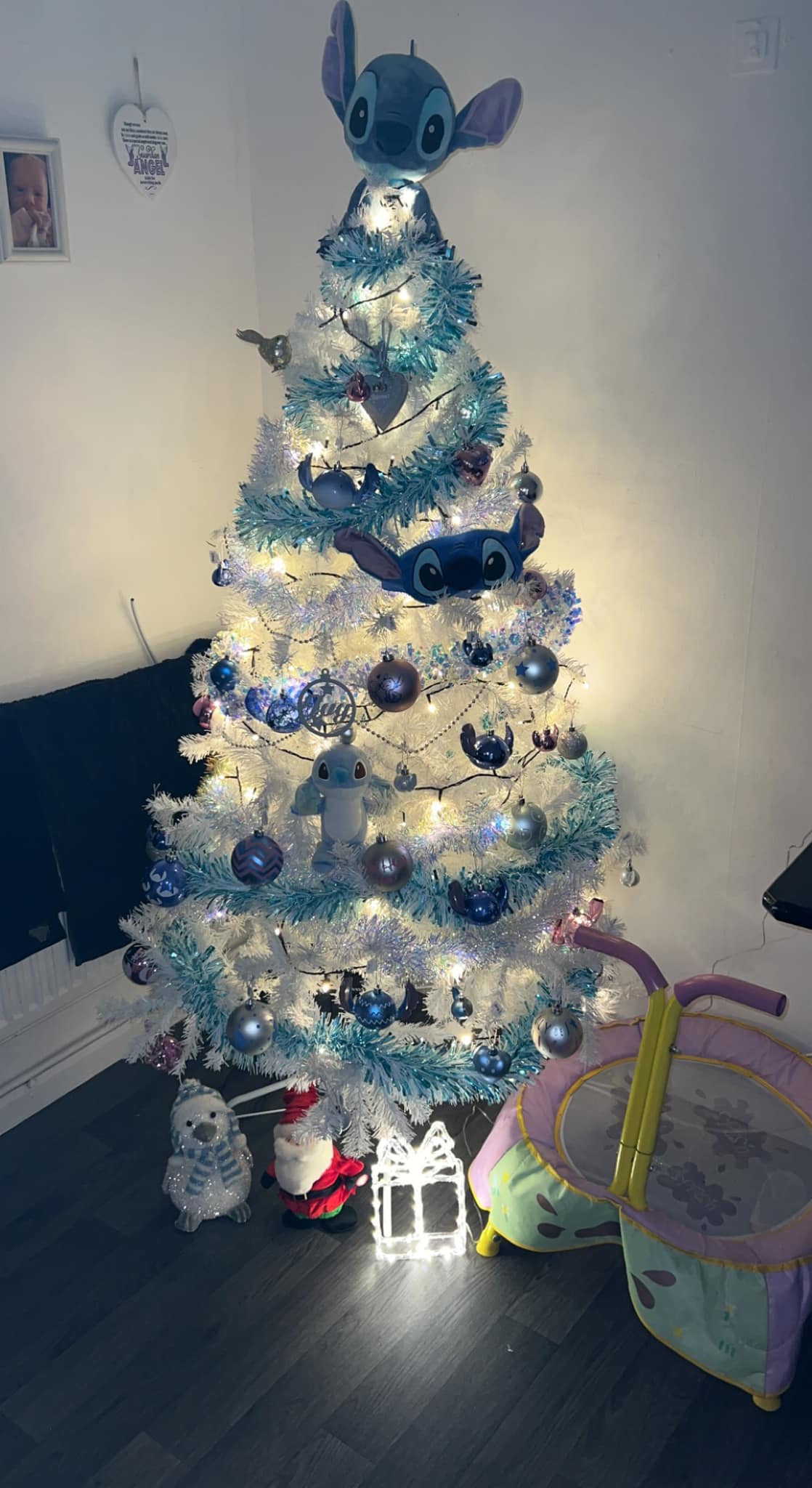 My stitch themed Christmas tree 💙💙