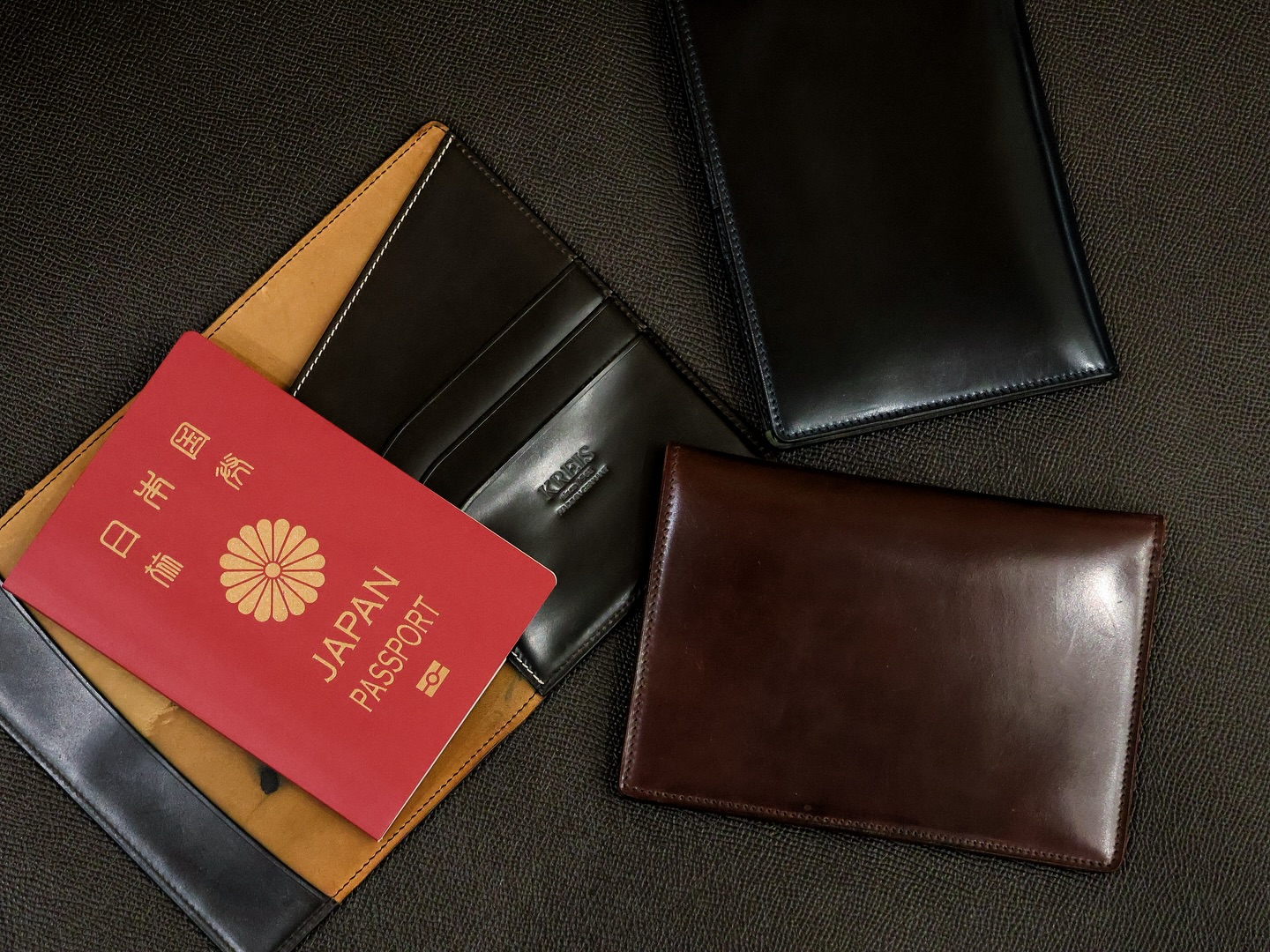 KREIS Model: KSW-007 Style: Horween Cordovan Passport Case