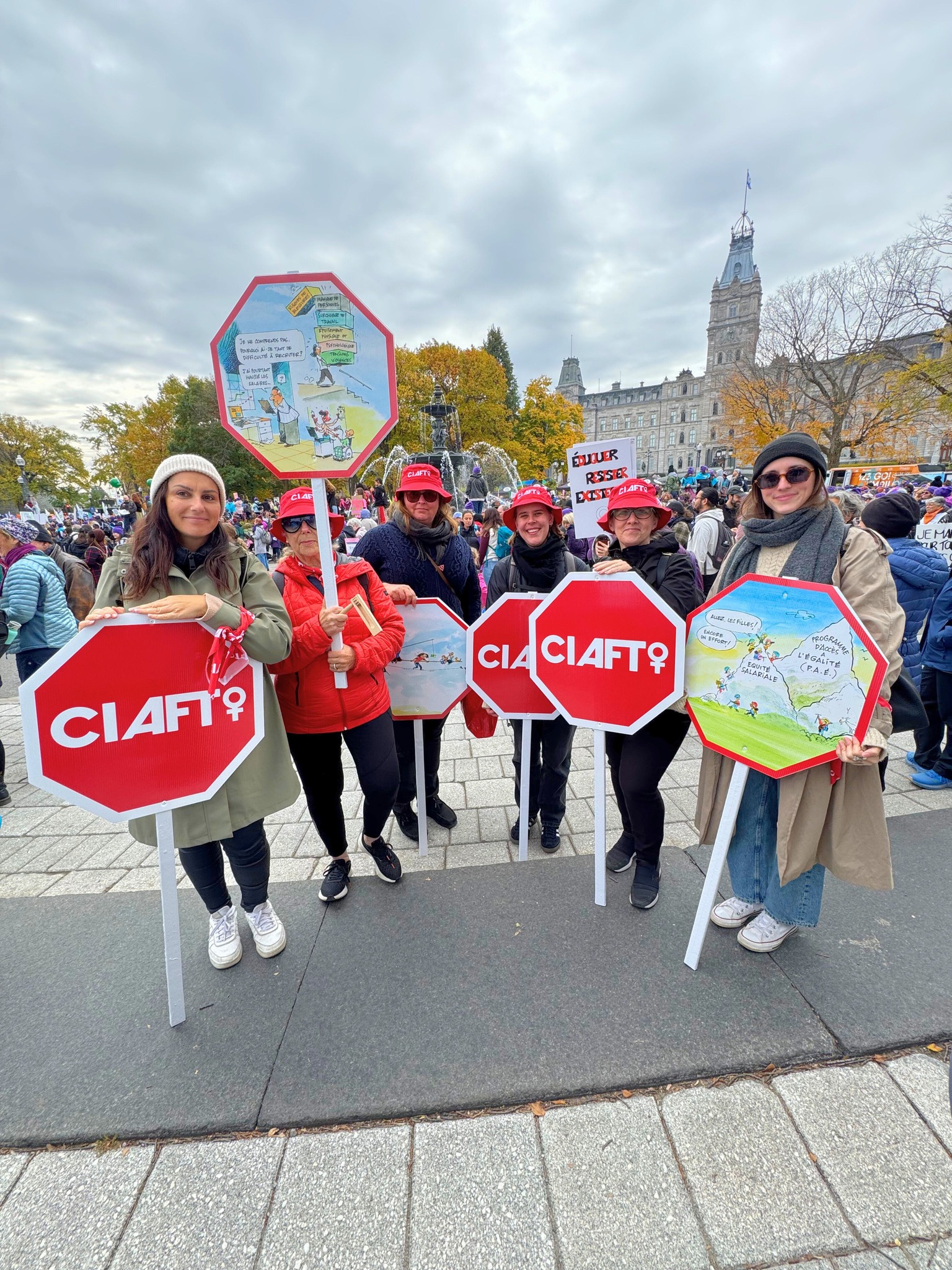 🟣 Retour en images sur une marche historique : la Marche mondiale des ...