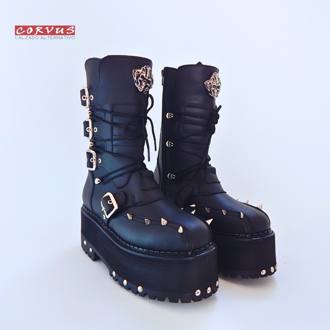 Corvus Botas | León
