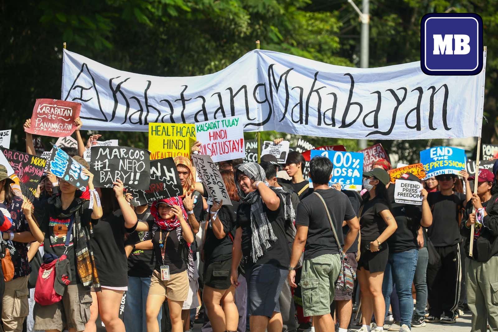 MANILA - Protesters from various groups stage a rally against ...