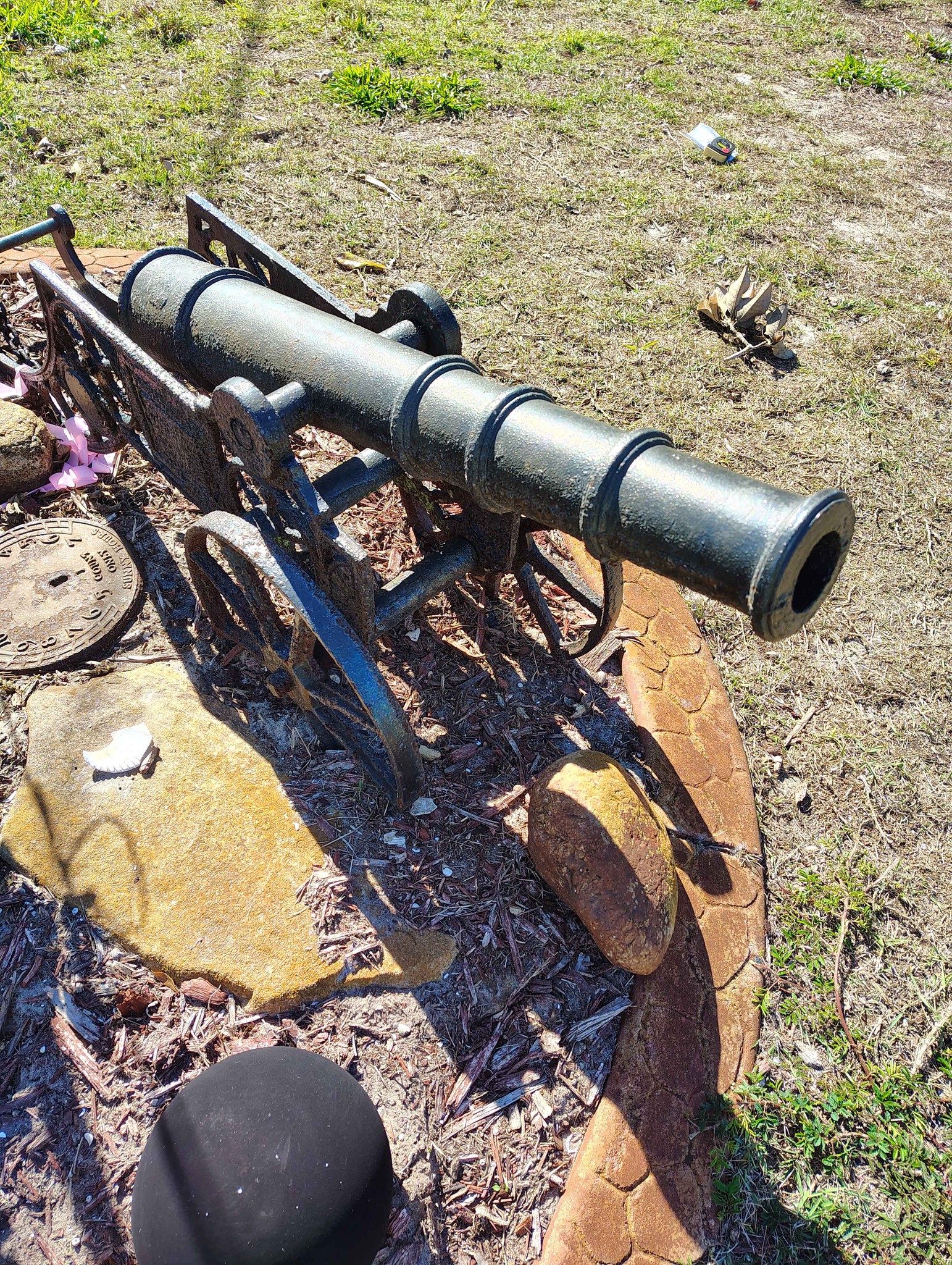 Non Functioning Yard Cannon - Statues & Lawn Ornaments - Manasota Key