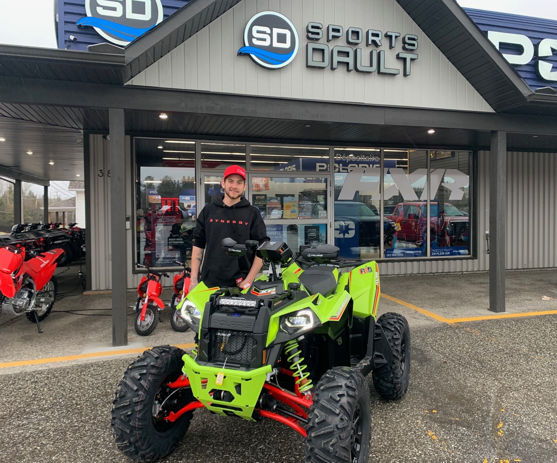 Sports - Joey avec sa nouvelle bébelle Scrambler Polaris 2025 Xp1000 S ...
