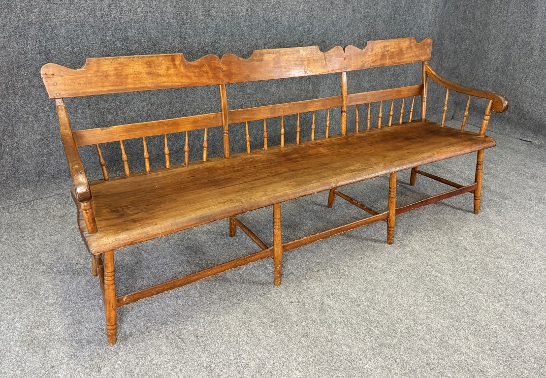 Raleigh - 19th Century Solid Maple Bench This 19th Century Solid Maple ...