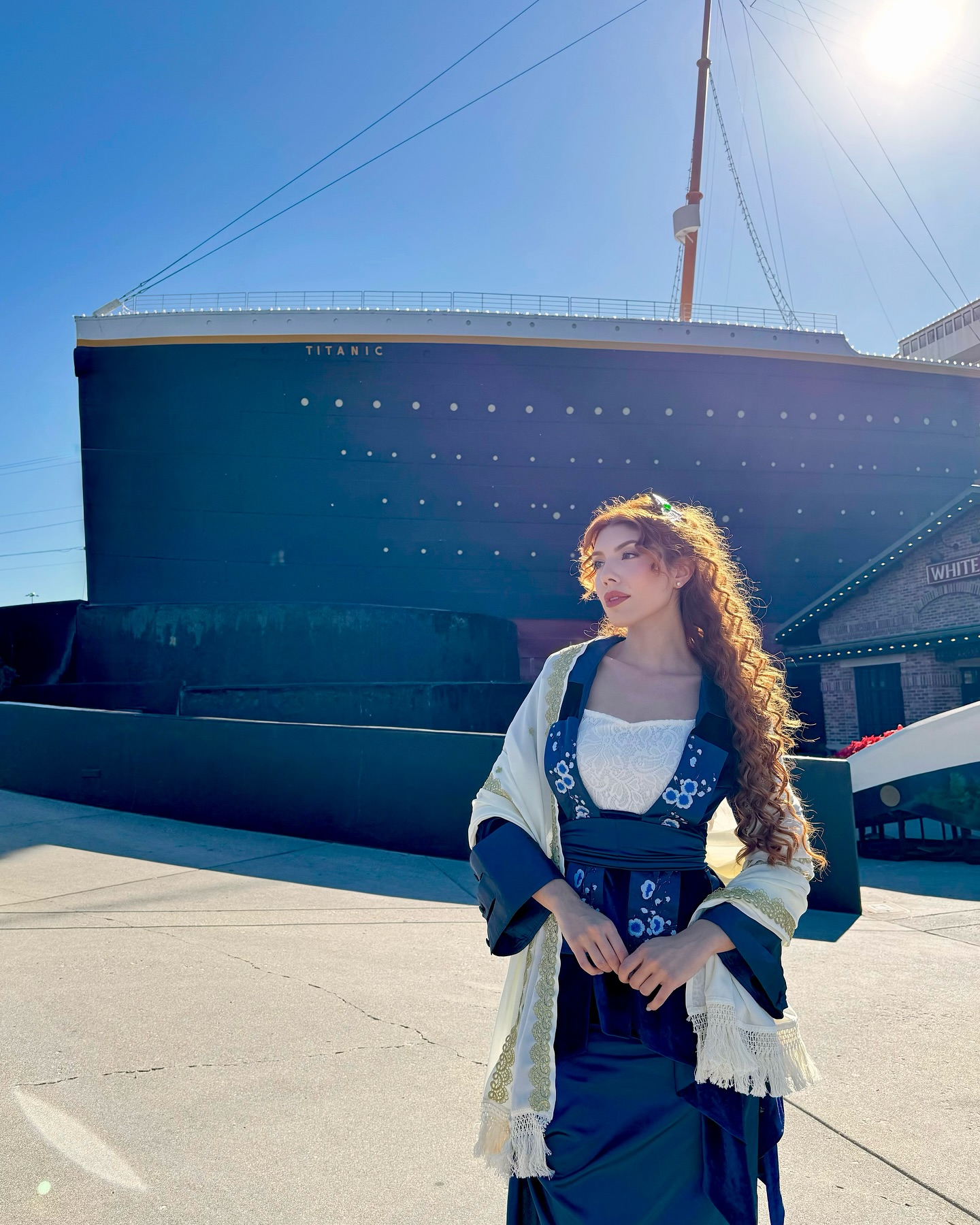 titanic rose blue dress Rosé's swim in “Titanic” made by Mollynguyendesign ☺️🫶 #titanic #roseswimdress #rosecosplay with a little breeze