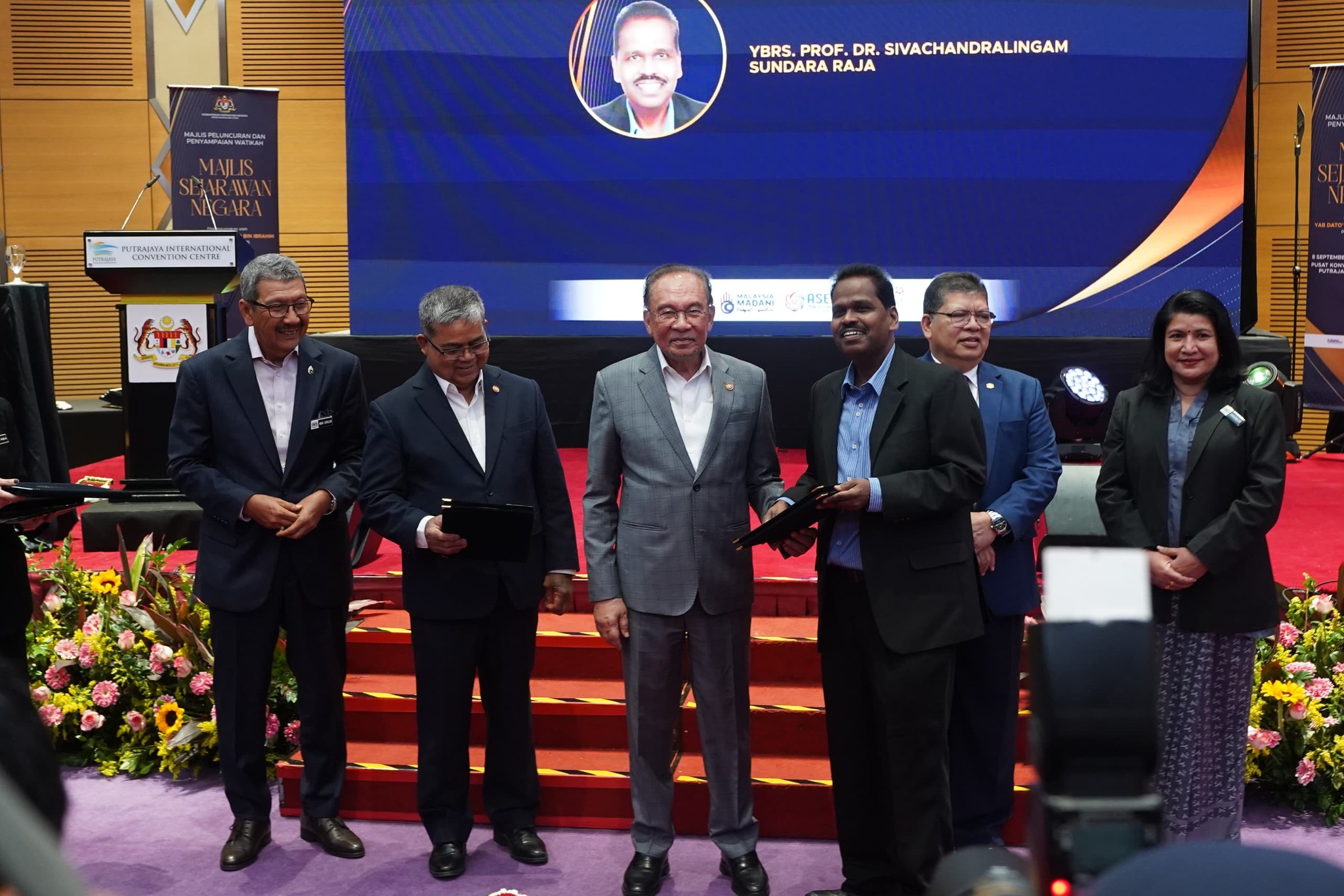 Perpustakaan Negara... - Perpustakaan Negara Malaysia