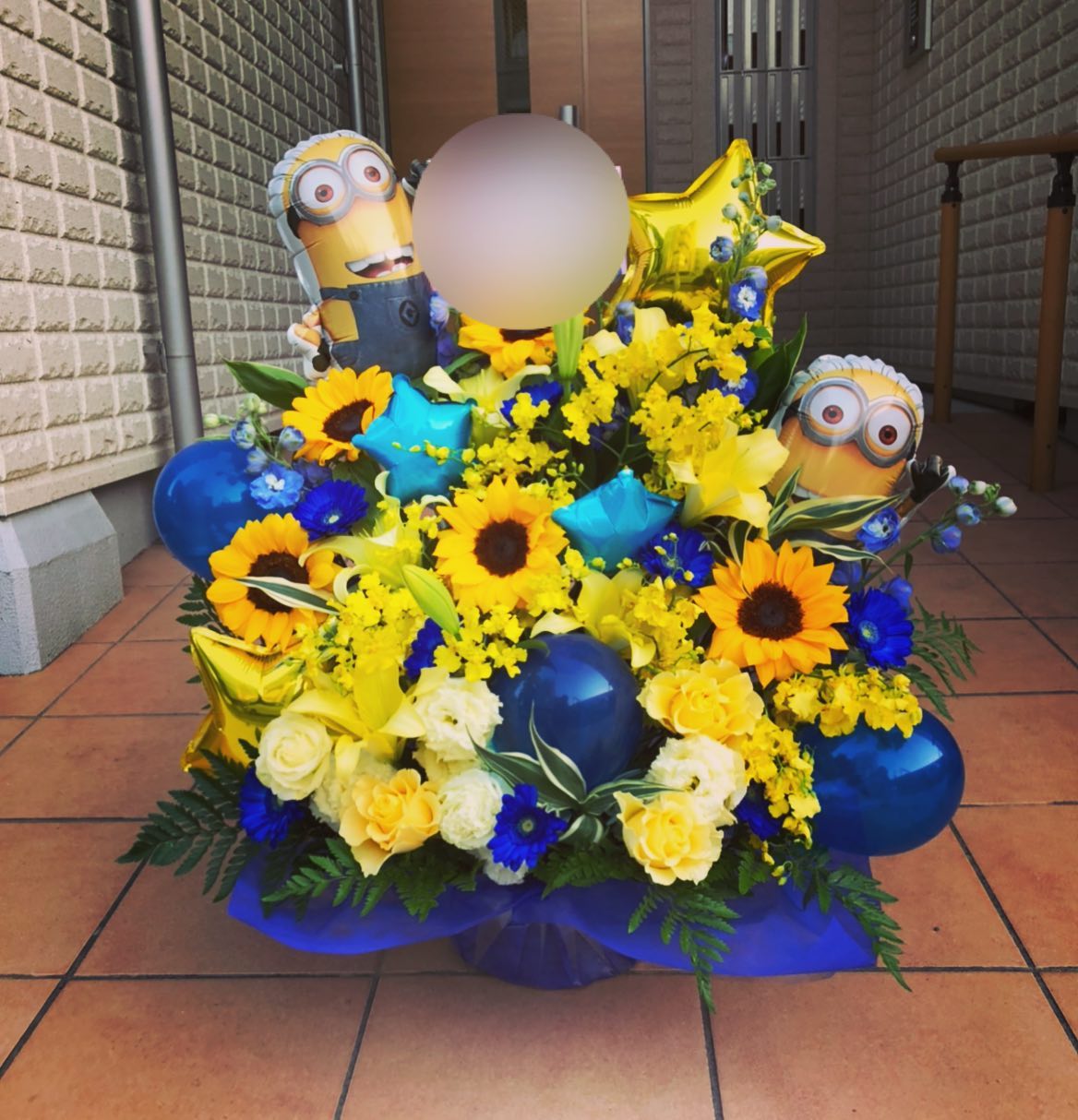 ミニオンの装飾に続き ミニオン第2弾 アレンジメント 高槻市 茨木市の花屋フラワーポット Facebook