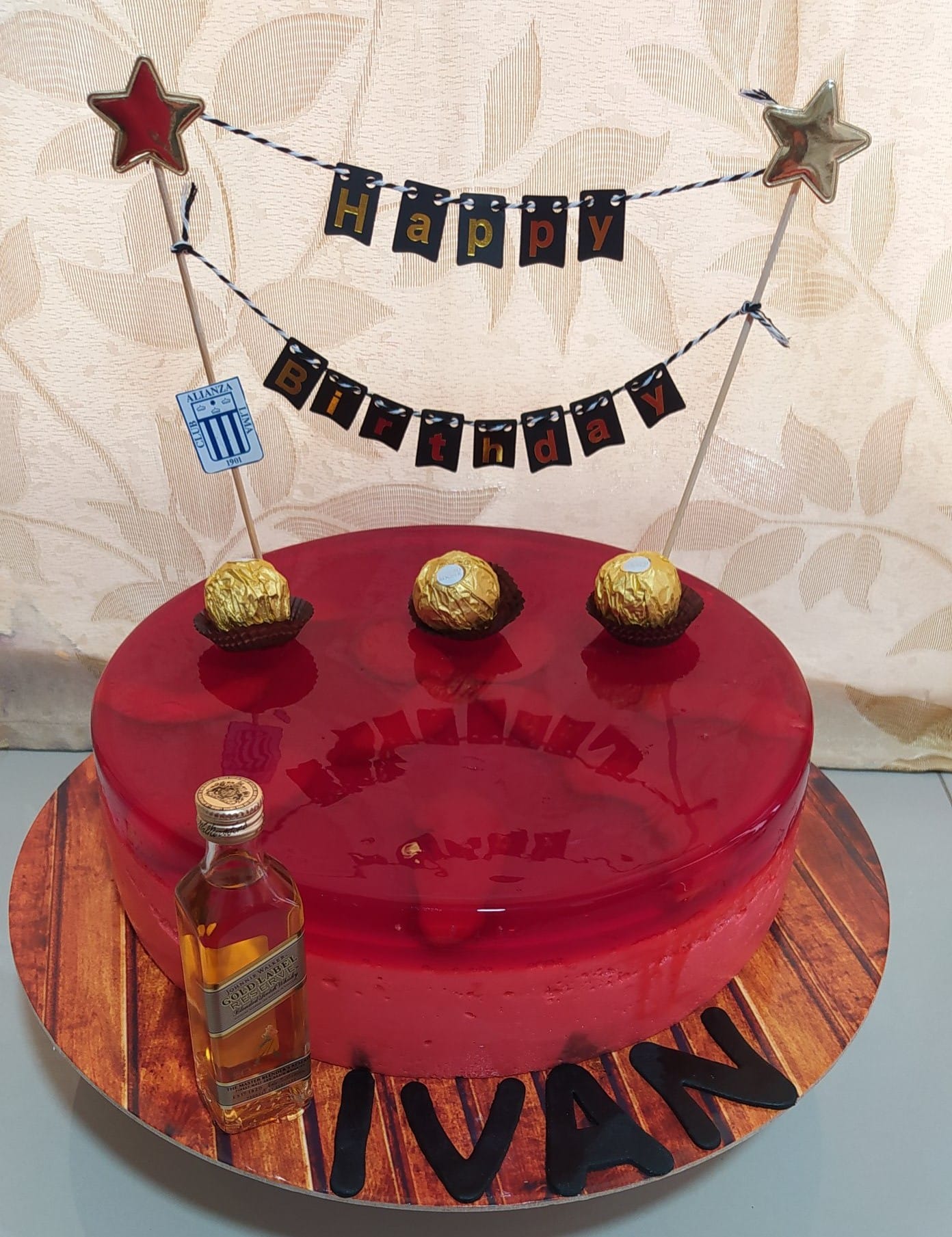 Tortas y Bocaditos D'Sofi - 🎉 FELIZ CUMPLEAÑOS IVÁN🎉 Torta helada de ...
