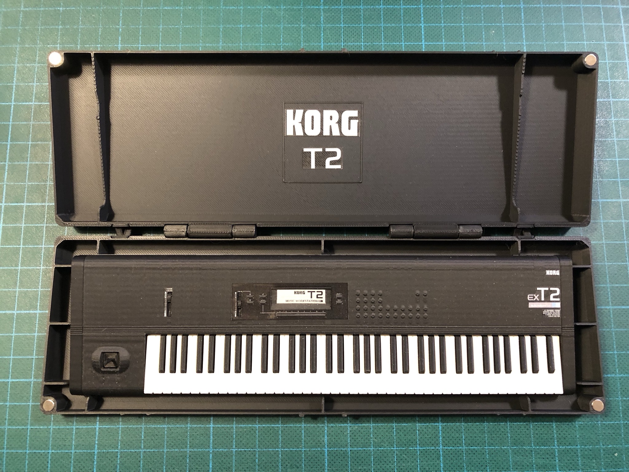 KORG T2 シンセサイザー ミュージックワークステーション 76鍵 Korg T2: 76-key synth with twin MIDI implementation
