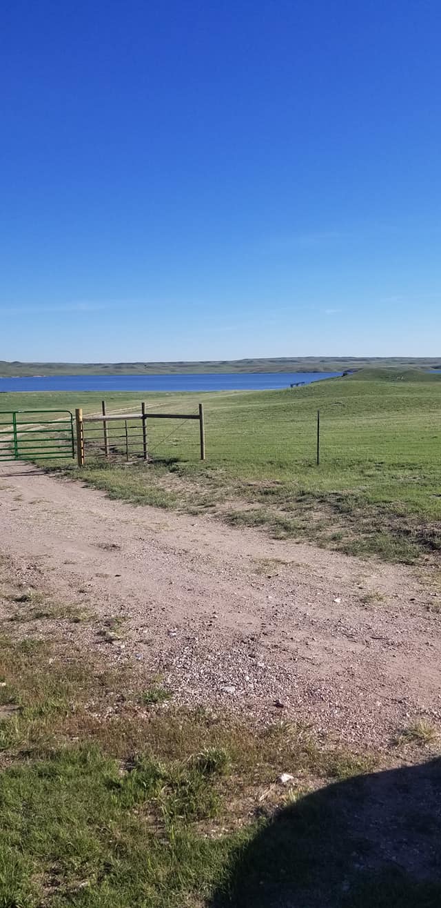 Grayrocks Lakefront Camping | Wheatland WY