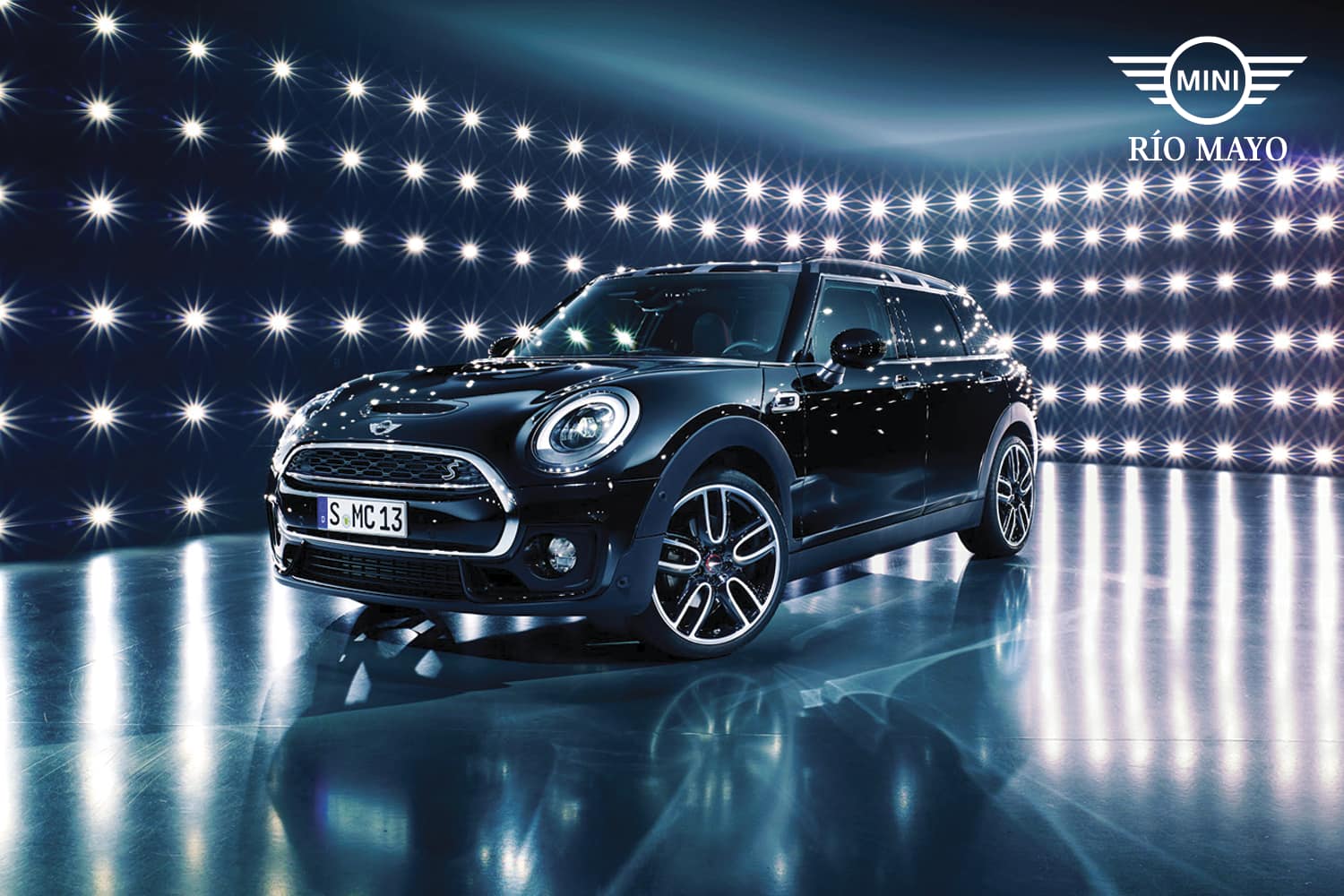 MINI Río Mayo - La elegancia del negro define su diseño,...