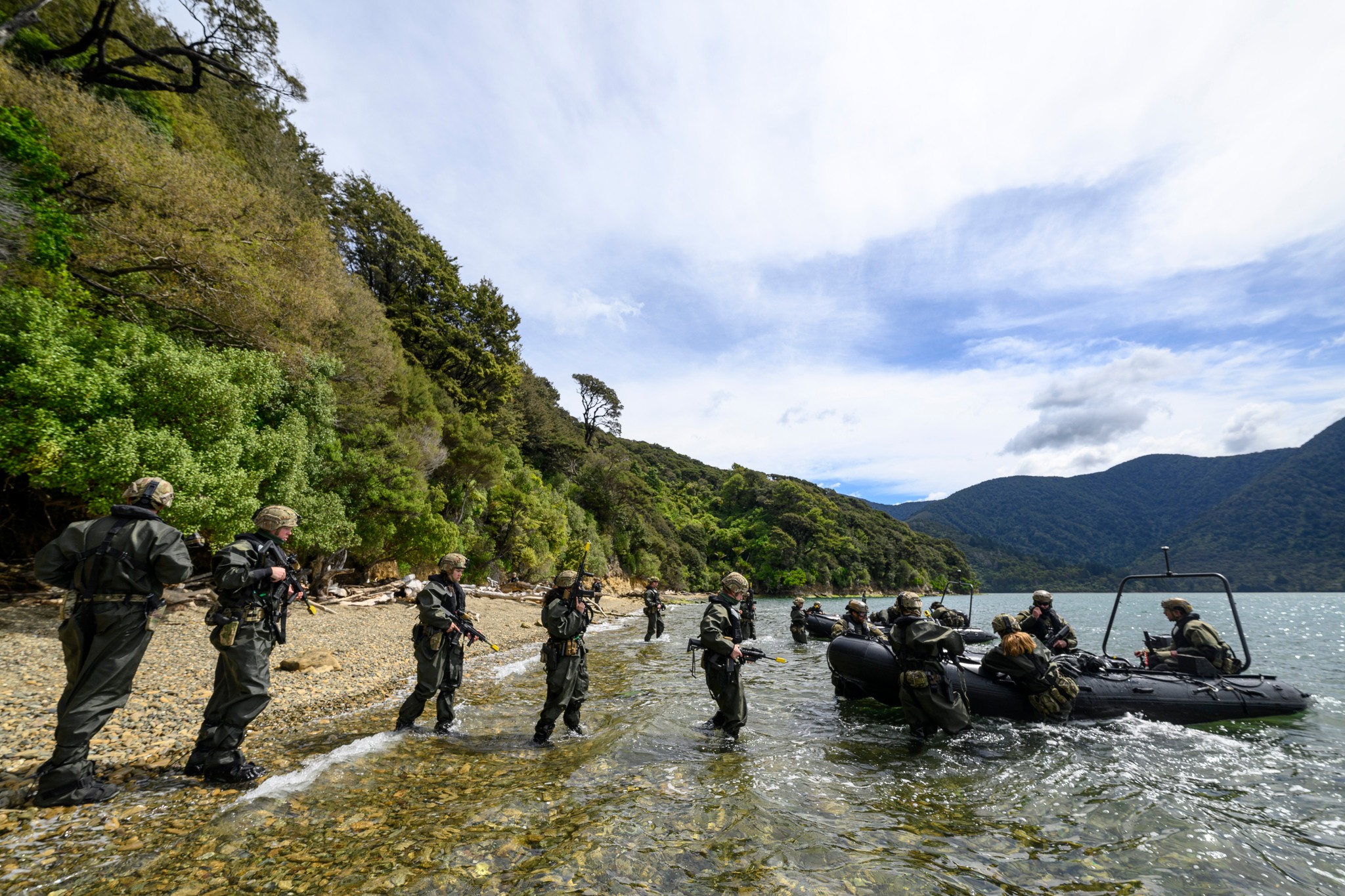 New Zealand Army - Recruits from the Joint Military Police Basic ...