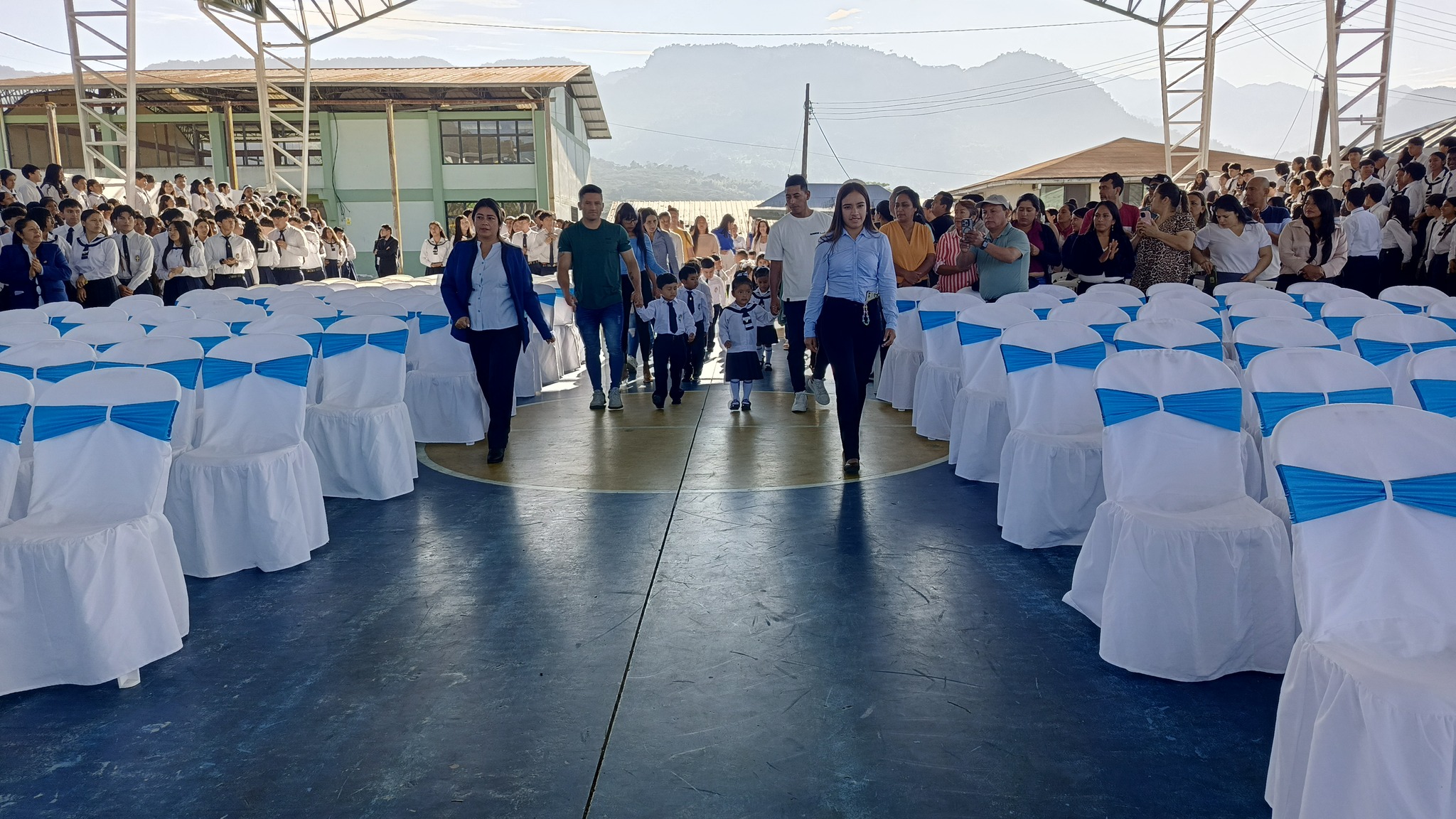 UEFT... - UEFTE Unidad Educativa Fiscomisional Técnico Ecuador