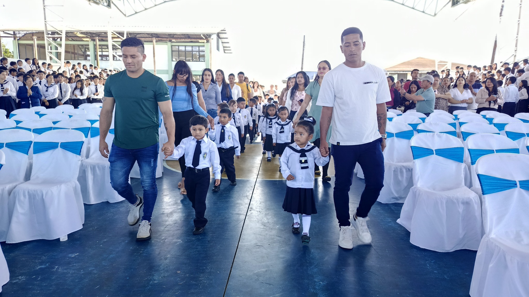 UEFT... - UEFTE Unidad Educativa Fiscomisional Técnico Ecuador