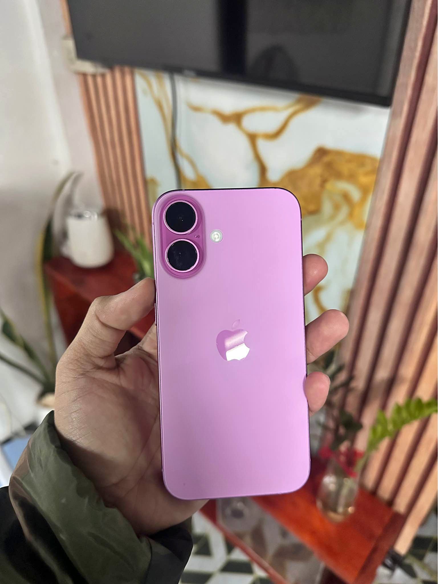 BASA MUNA !!!IPHONE 16 128gb PINK - Cases, Covers & Skins - Antipolo ...