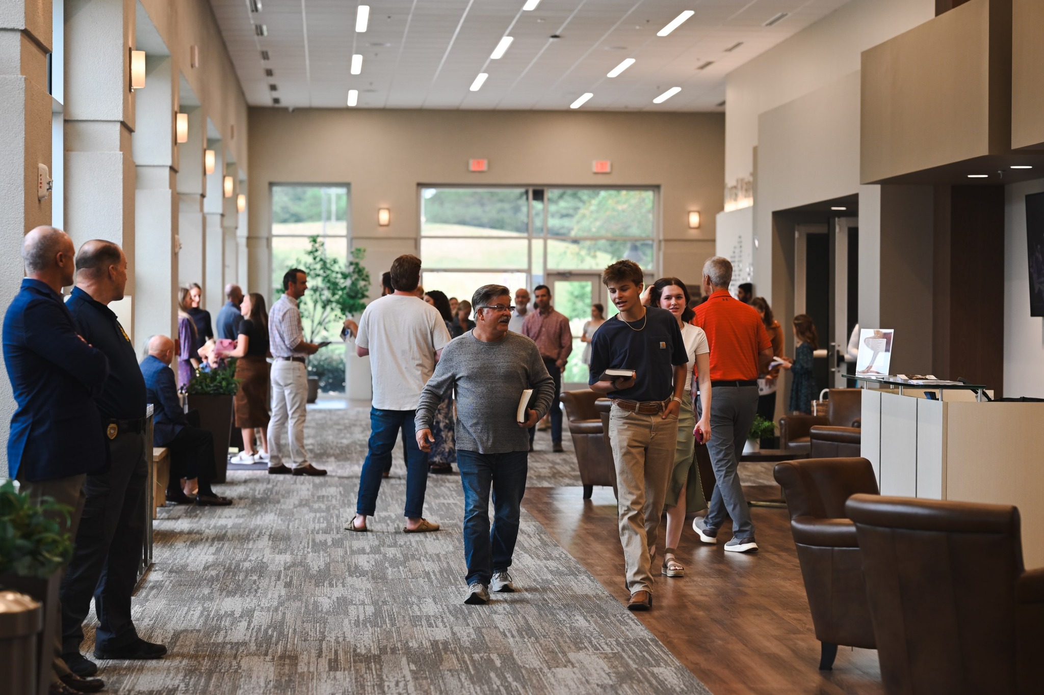 Lakewood - ☀️ It’s Sunday at Lakewood! We can’t wait to worship ...
