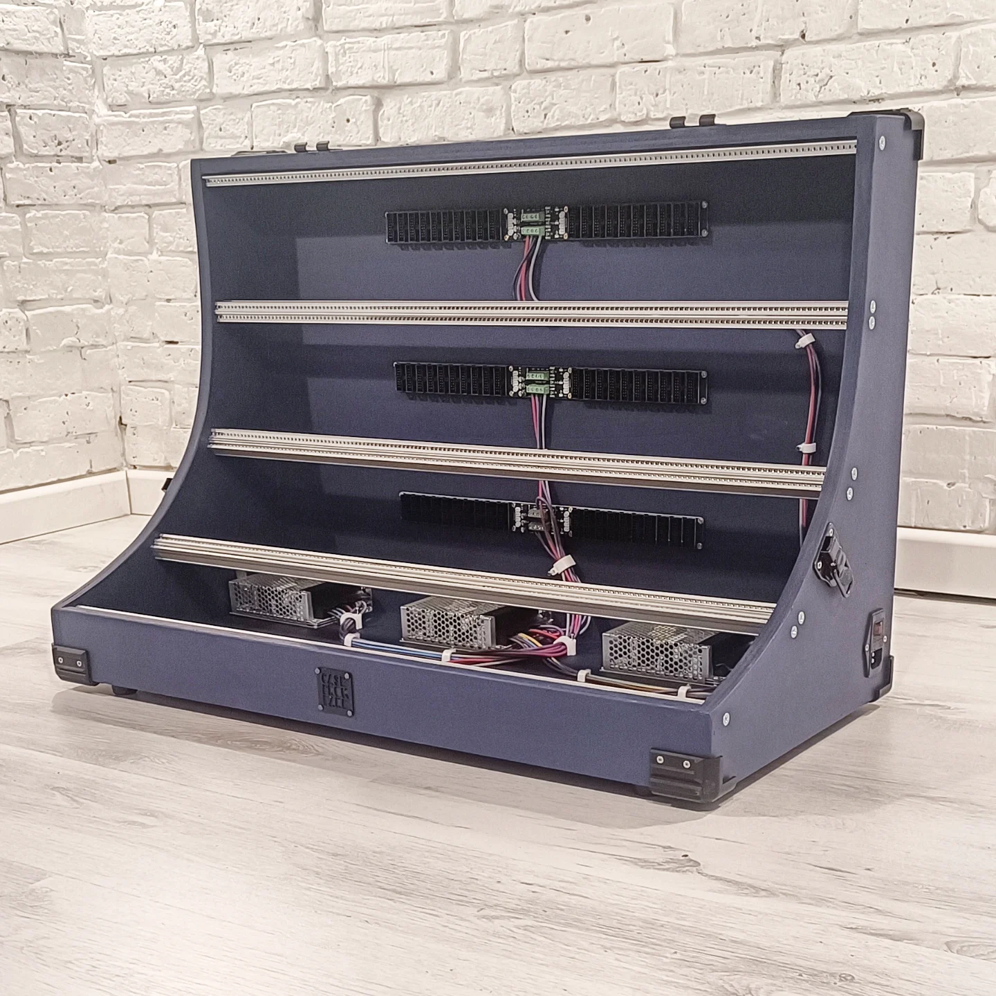 Case From Lake - eurorack case for modular synthesizer
