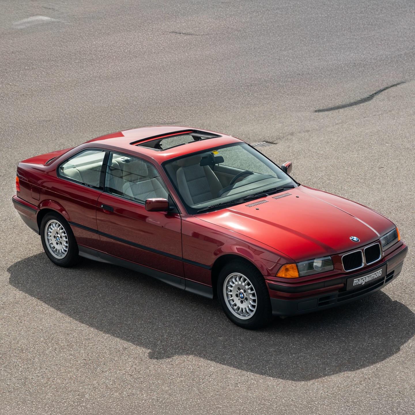 BMW E36 318is - 1992 - 28.142 km Sold, delivered and maintained by