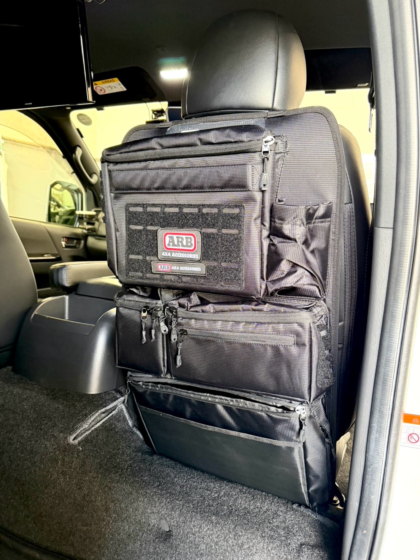 ARBシートバックオーガナイザー🧳 世界的オフロードパーツブランド ARB