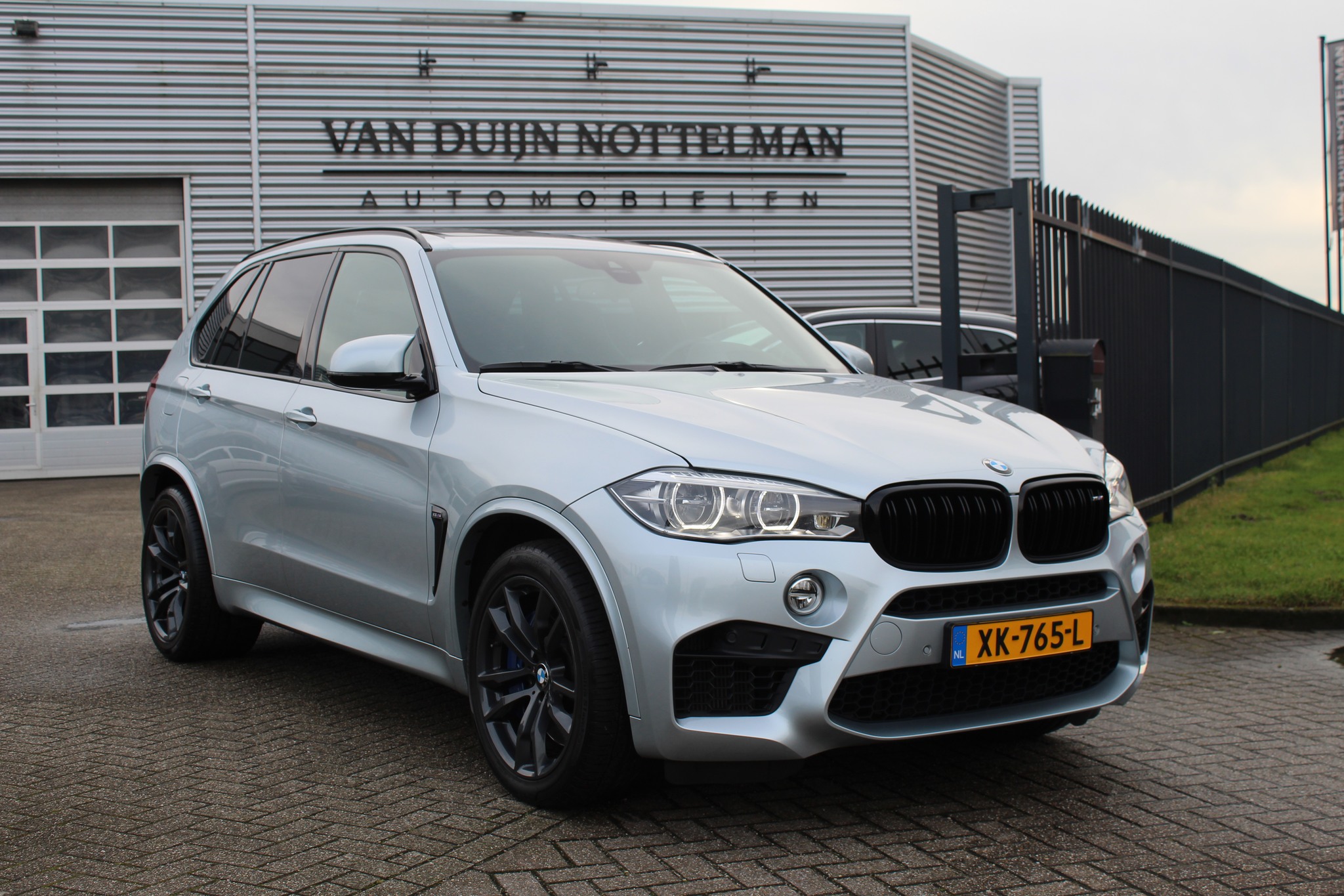 Nieuw binnen! Een BMW... - Van Duijn Nottelman Automobielen