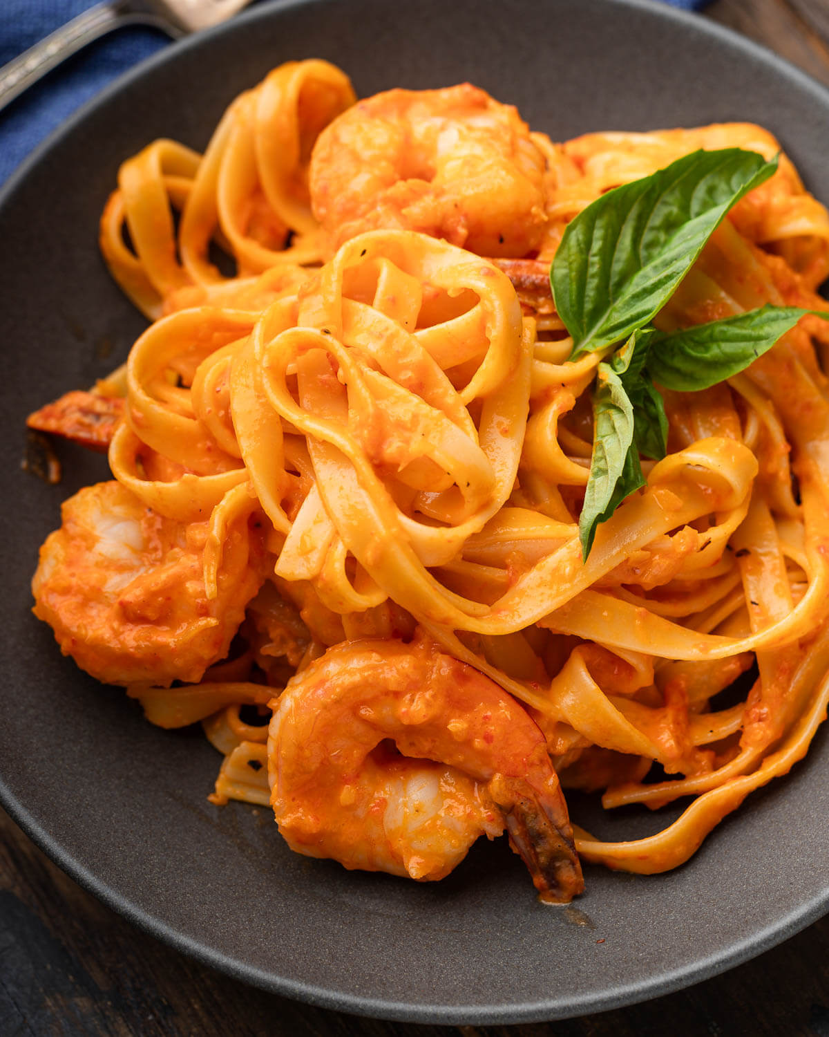 Sip and Feast - This Creamy Roasted Red Pepper Pasta with... | Facebook
