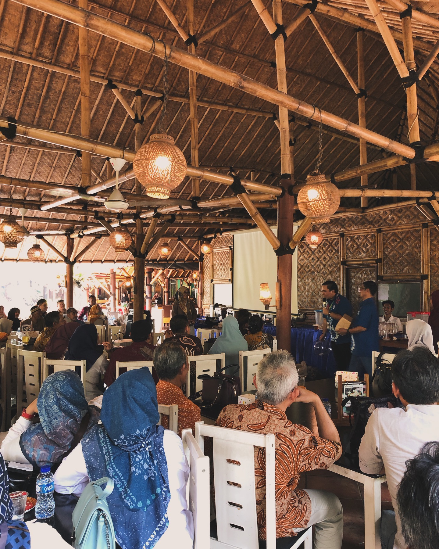 Teras Rimbun | Cibubur