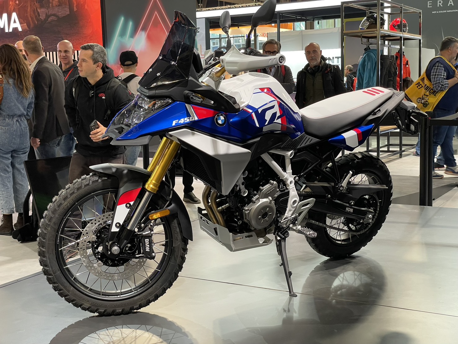 Moto7汽機車資訊 - 不可不知的機械小常識：YCC-I 可變進氣岐管系統 （請分享給你的朋友！） 在引擎轉速較低時，需要較大的進氣慣性、在 ...