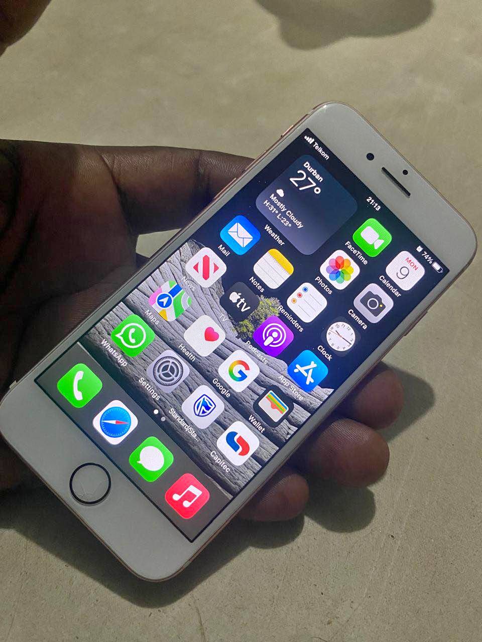 iPhone 7 128gb for sale R1500 working 100% - Cell Phones - Pinetown ...