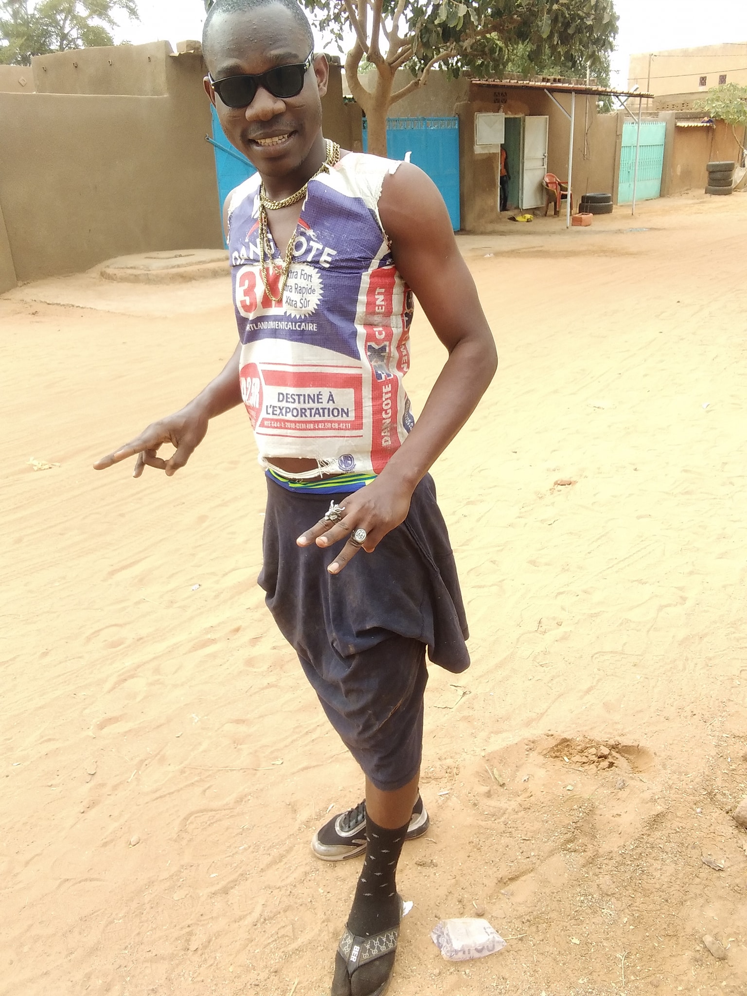 Mc Coded - Happy Sunday to everybody please Safe your data...