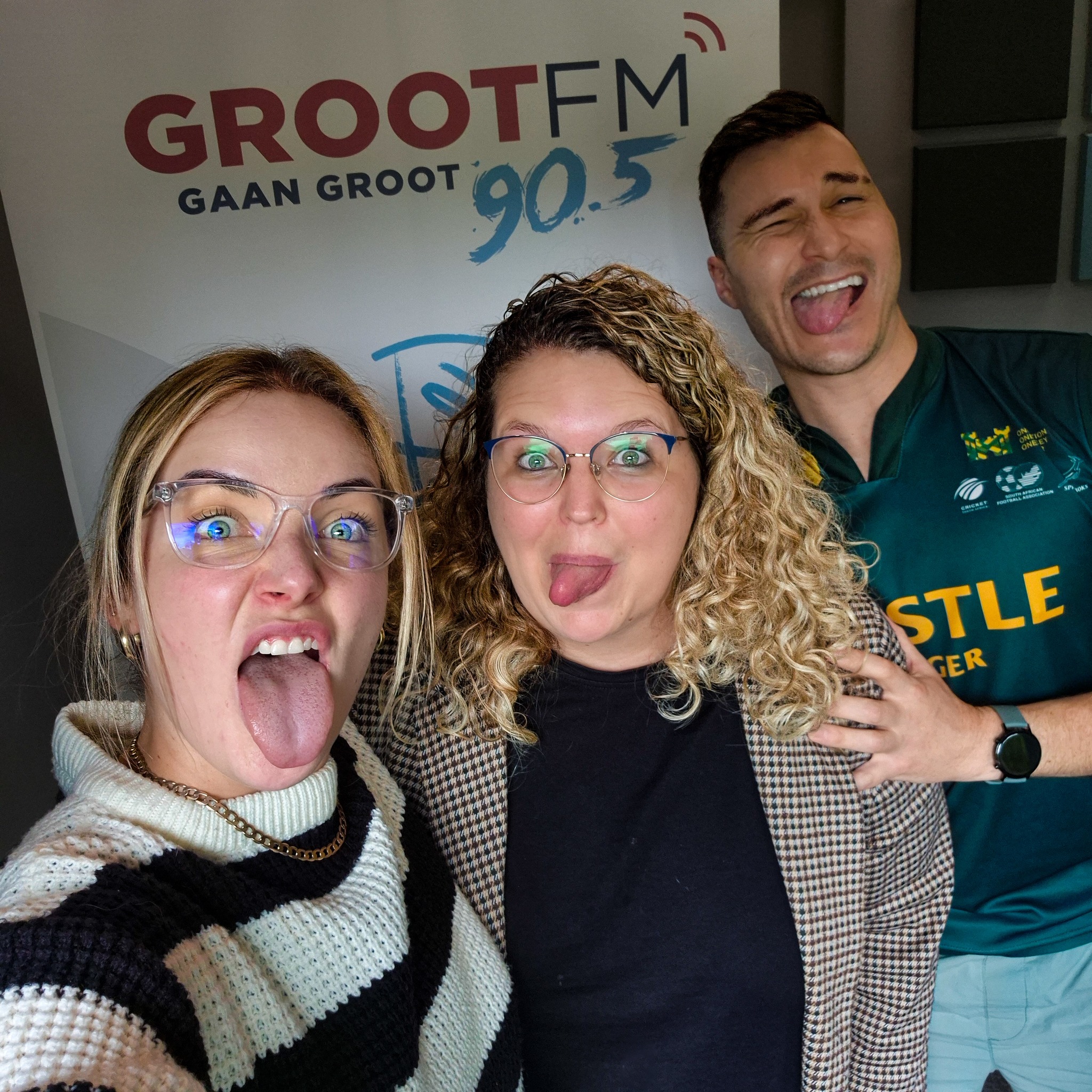 Atterbury - LUISTER: Ané Kotzé van Kaalwoorde was ’n gas op GROOTfm 90. ...