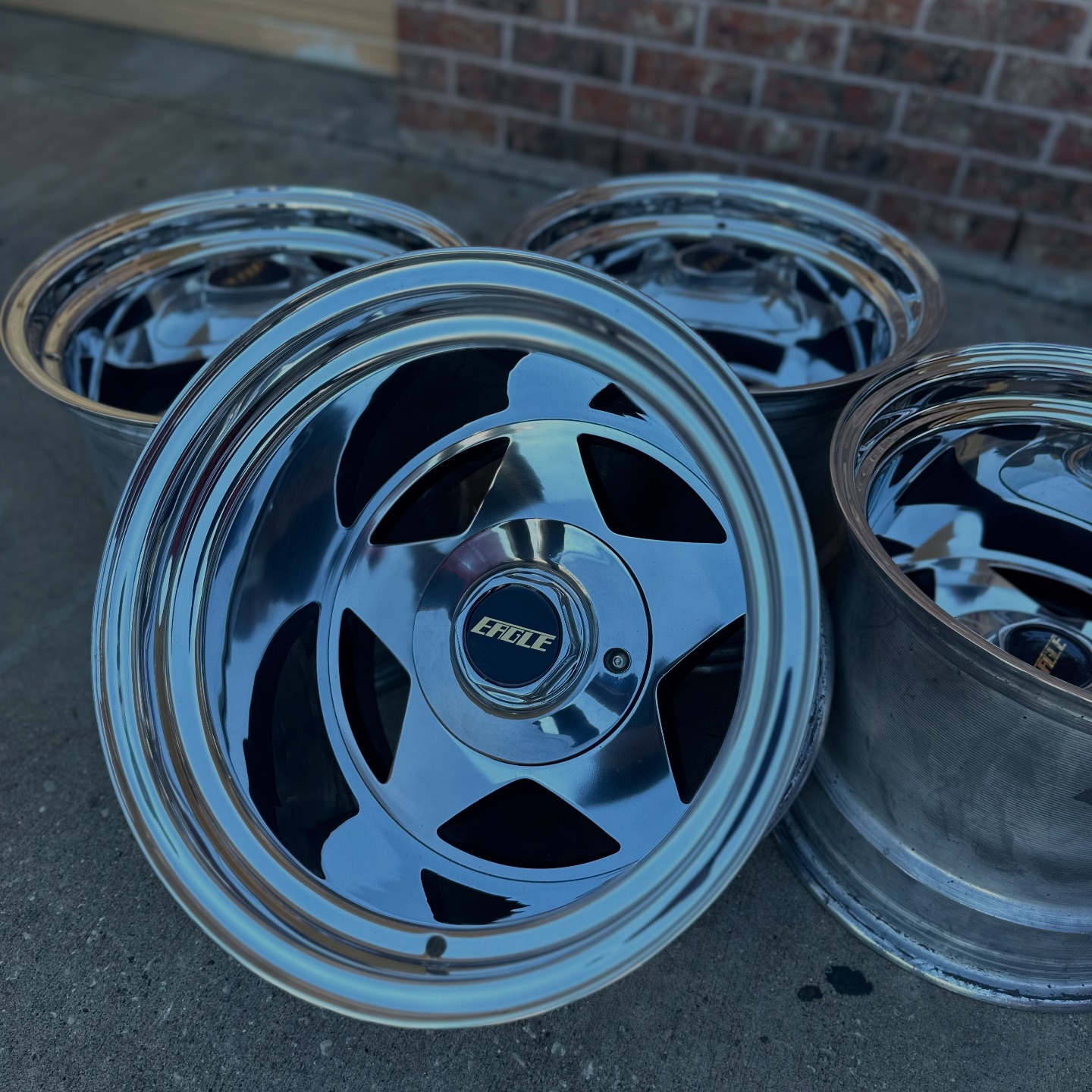 RETRO OG Wheels - RETRO OG Wheels added a new photo — in...