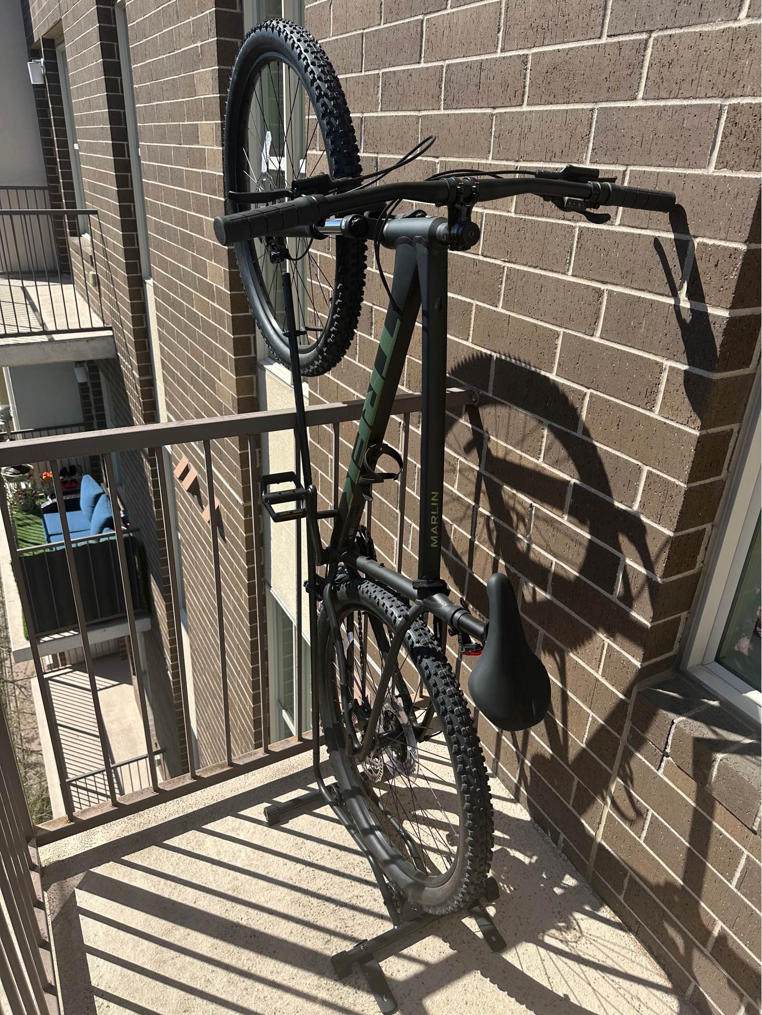 2026 Trek Marlin 4 Gen 3 Hardtail Mountain Bike + Vertical Bike Rack ...