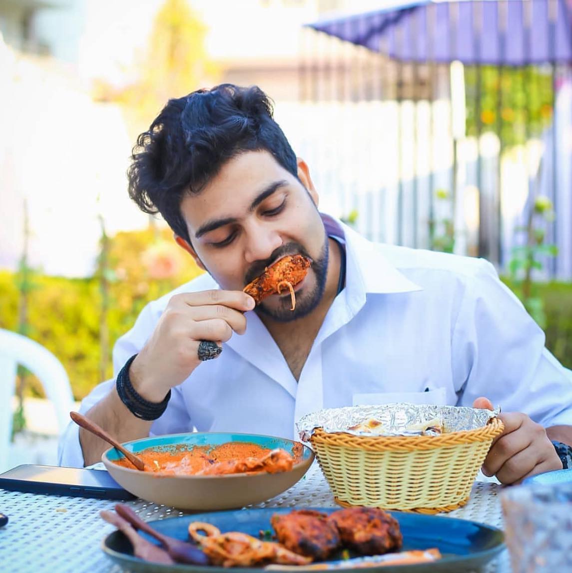 Hyderabadi Haryali Chicken & Hyderabadi Dum Chicken With Afghani Roti ...
