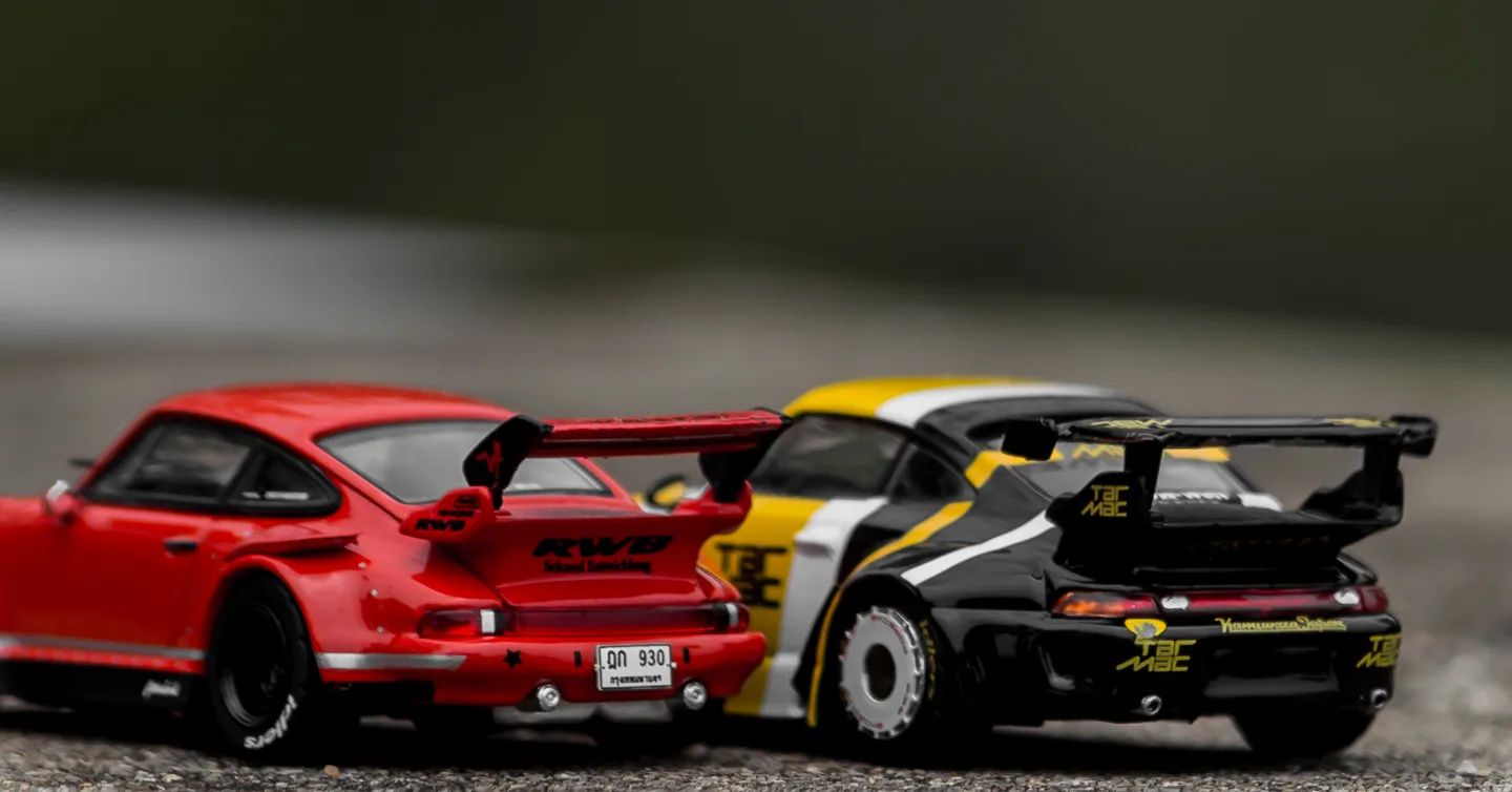 Tarmac Works 1/64 diecast RWB 993 Karajishi model