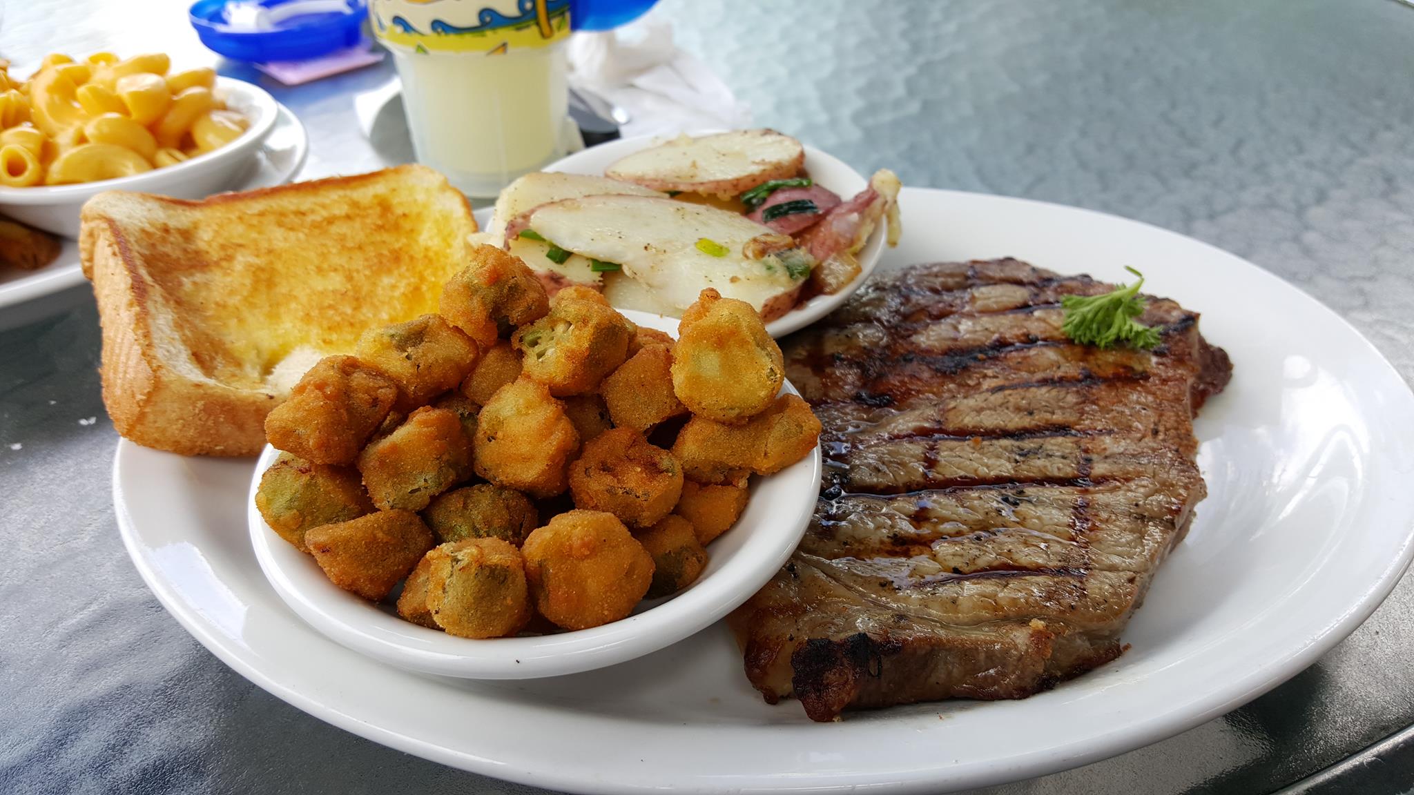 Kemah restaurant T-Bone Tom