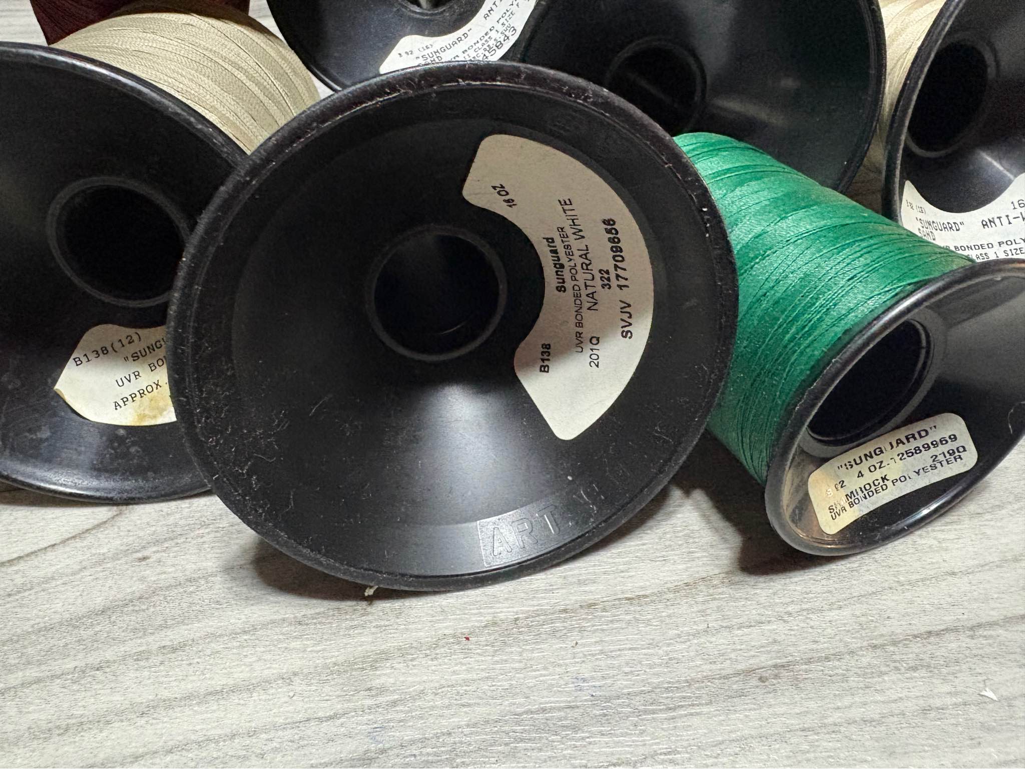 Heavy Duty UVR Upholstery Thread Bonded Poly Bonded Nylon Sunguard ...