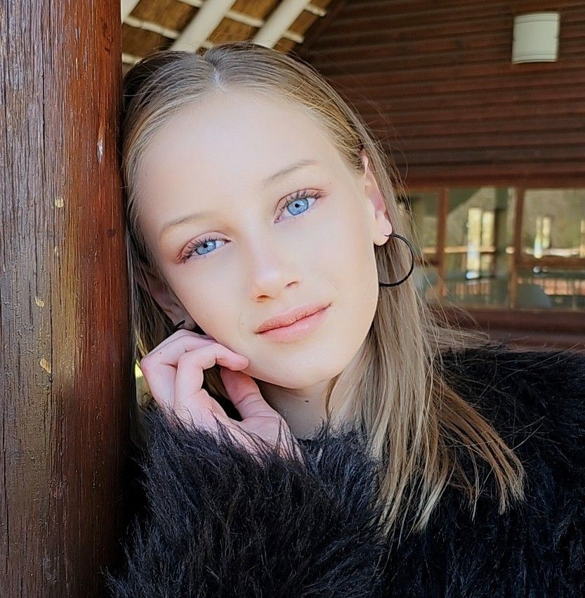 Mia Stone