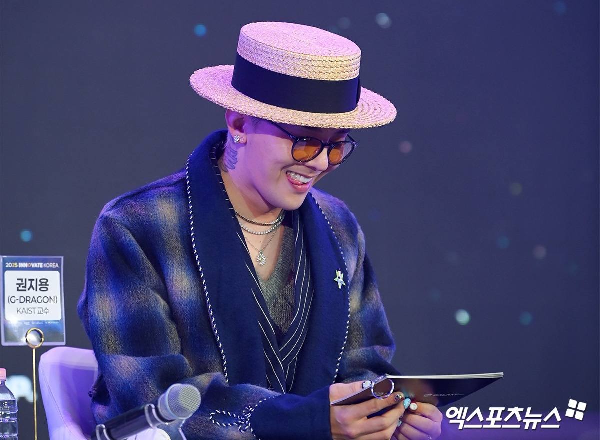 Media Pic 媒体照 pt2] *笑容合辑 Smiling sets💛 G-DRAGON in