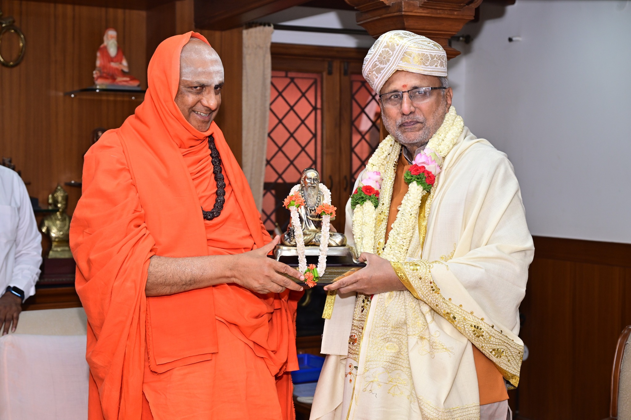Hon'ble Vice President Sri C.P.... - JSS Mahavidyapeetha | Facebook