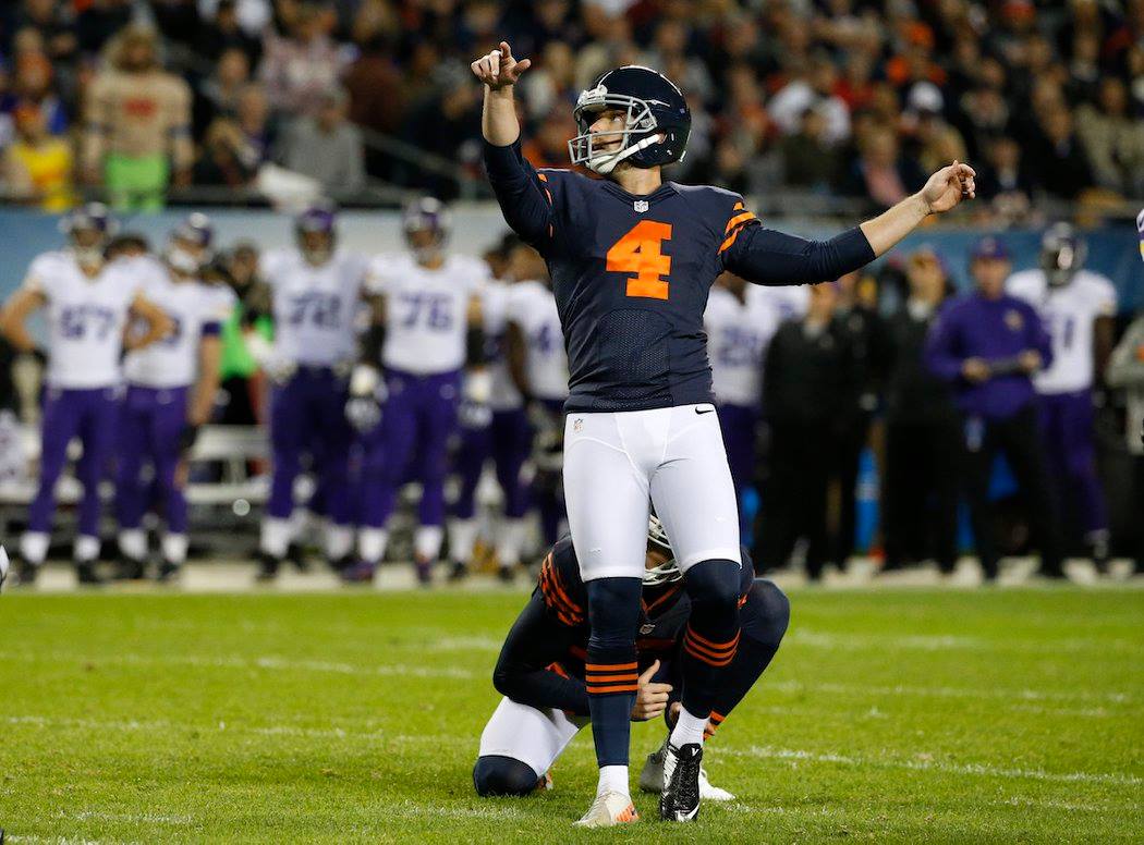 NFL - フィールドゴールを蹴るシカゴ・ベアーズKコナー・バース【AP