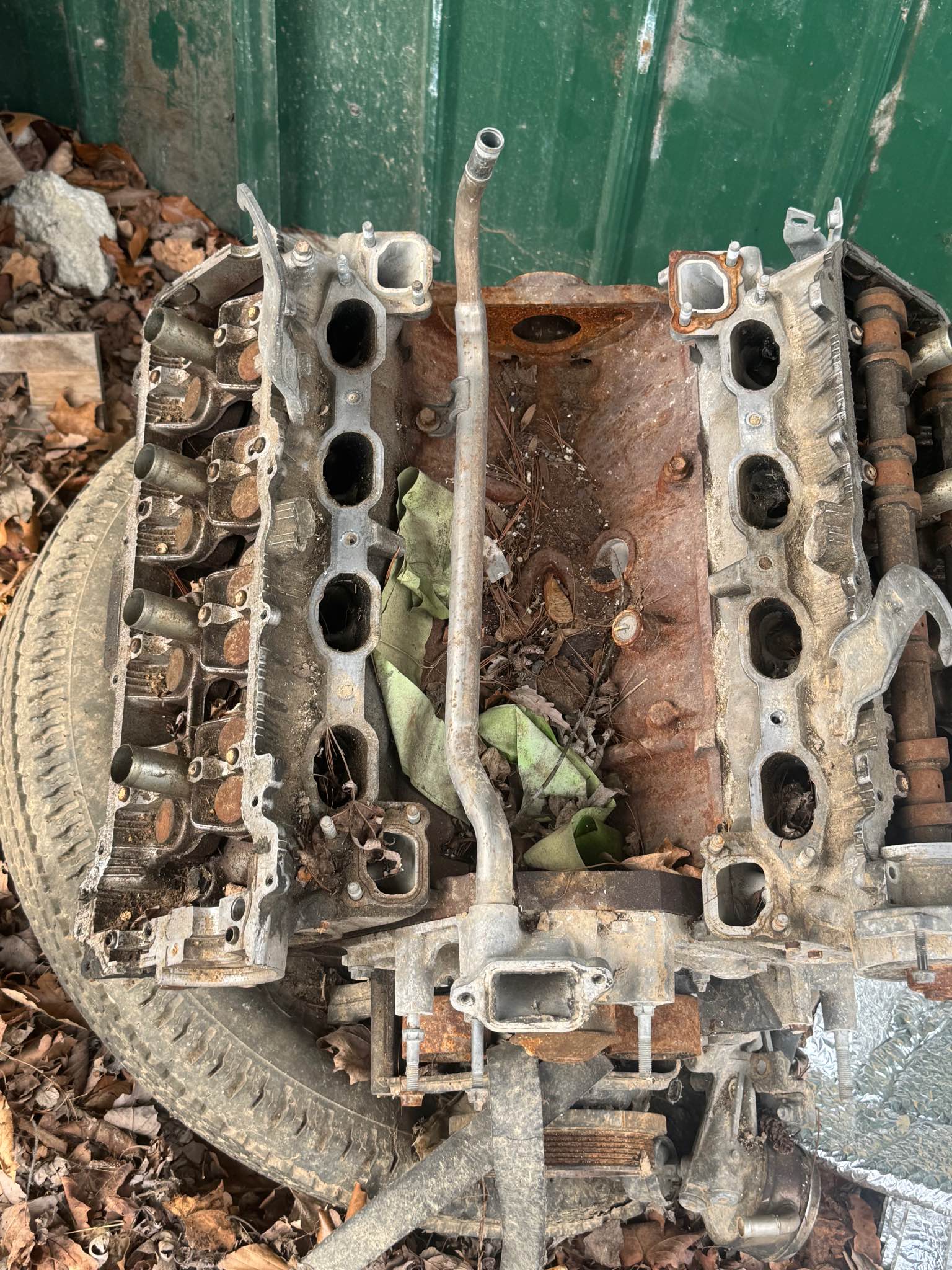 FREE Rusty Engine Block for Parts - Car Engines & Engine Parts ...
