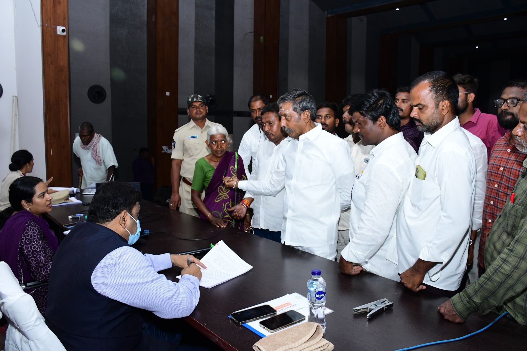 Katasani Rambhupal Reddy - గ్రామస్థాయిలో రైతులకు బ్యాంకింగ్ ...