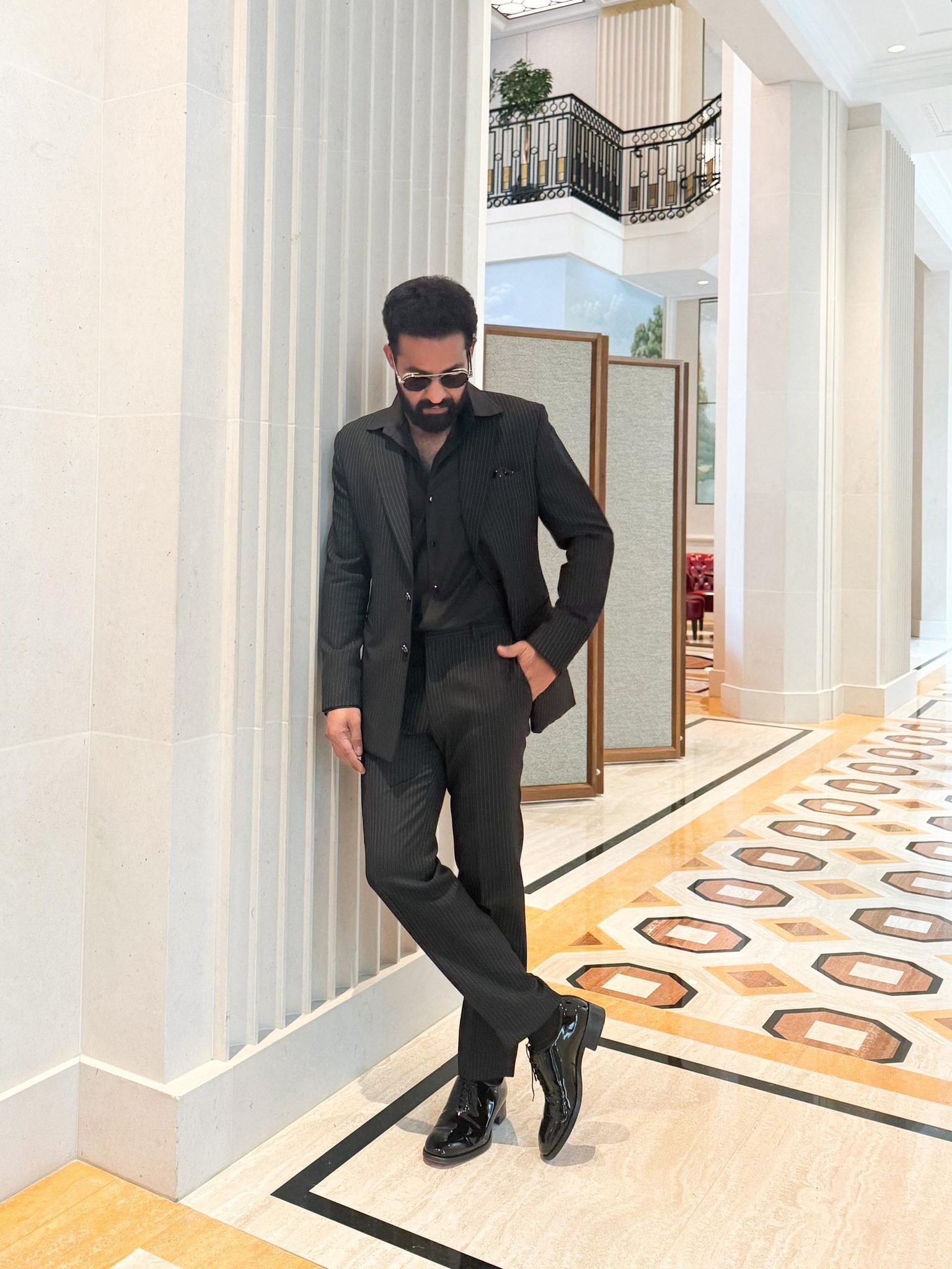 jr ntr formal dresses Suited in Black 🖤 Sharp & Suave for #RRR in London at #RoyalAlbertHall . Outfit - Manish Malhotra Styled by ntr outfits