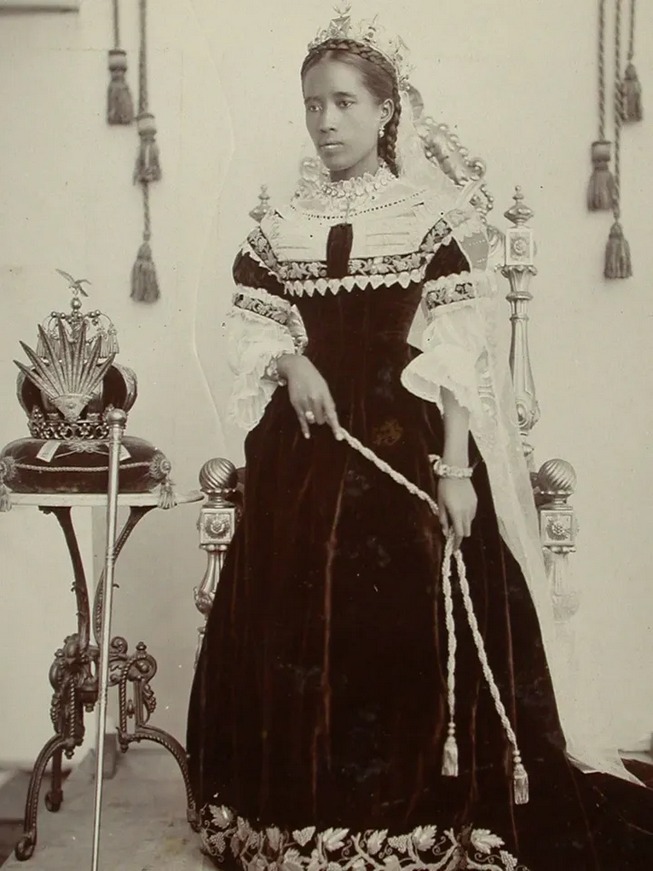 Almanach - Ranavalona III – The Last Queen of Madagascar - Among the ...