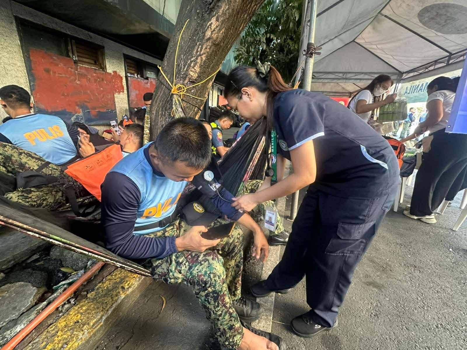 Daily - MANILA HEALTH TEAMS ON FULL ALERT DURING RALLY LOOK: Medical ...