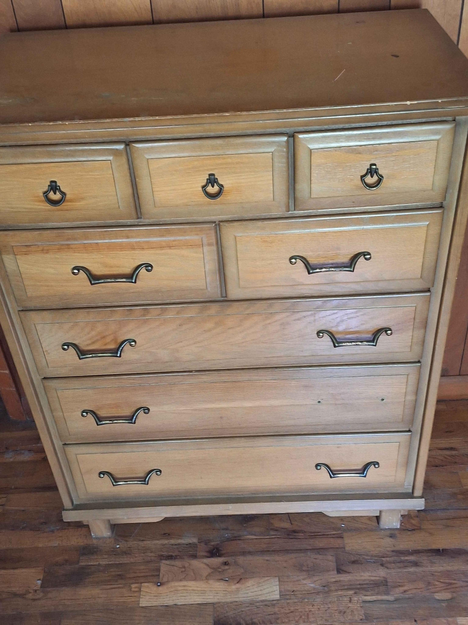 Vintage Sumter cabinet company dresser. Looks great very nice and