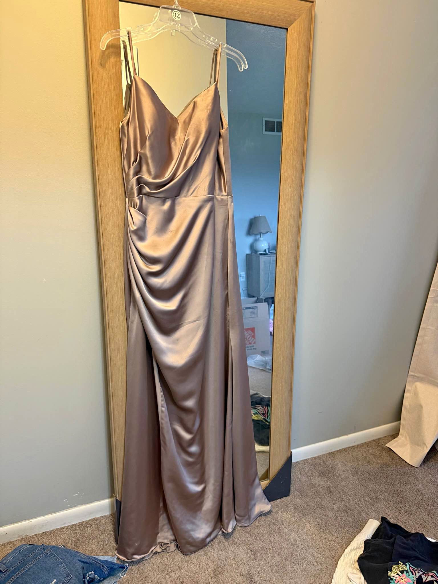 bridesmaid dresses lansing for sale in East Lansing, Michigan Size:UK24