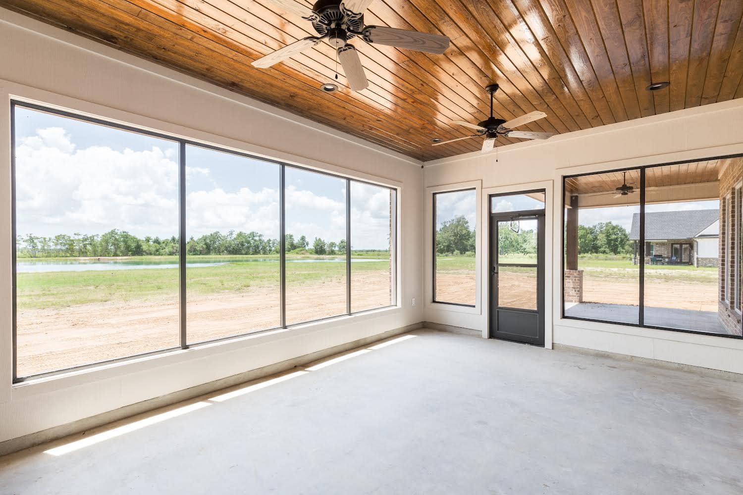 JT - 🌤️ Breathe in the view, relax in comfort. This beautifully crafted ...