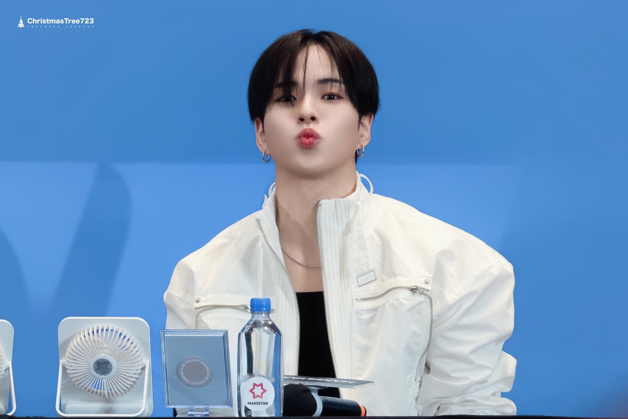 TREASURE (7/10) is in Shanghai, China for a fansign event